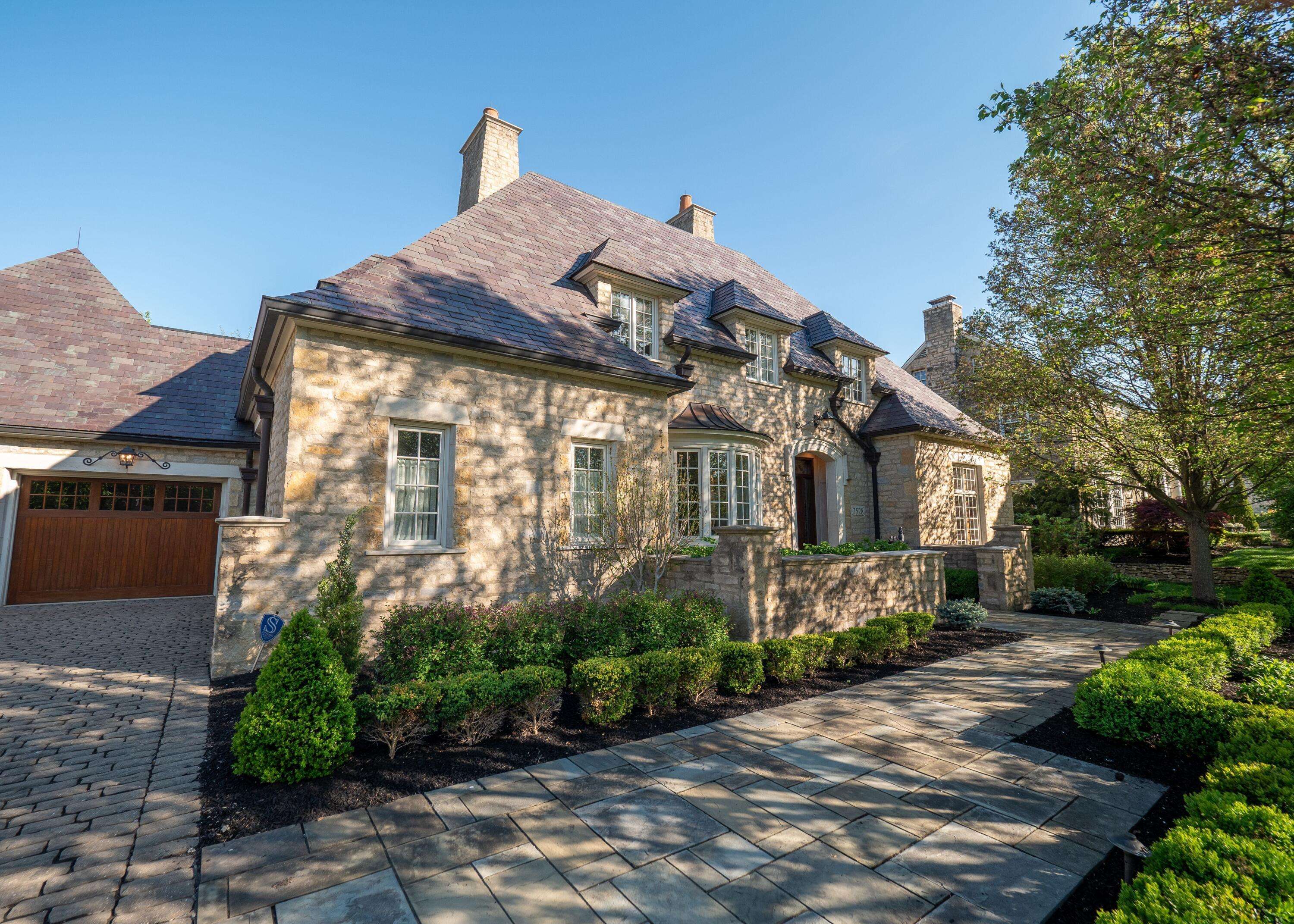Upper Arlington, OH 43221,2528 Onandaga Drive