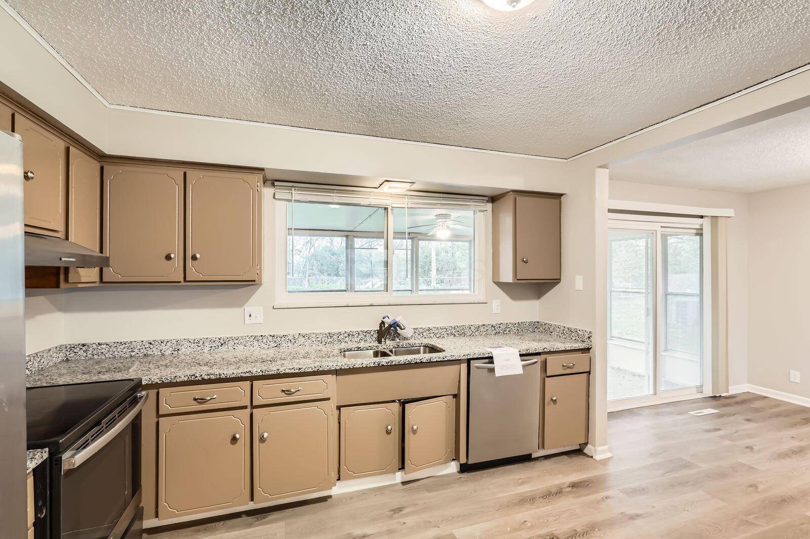 Columbus, OH 43229,5394 Ivywood Lane