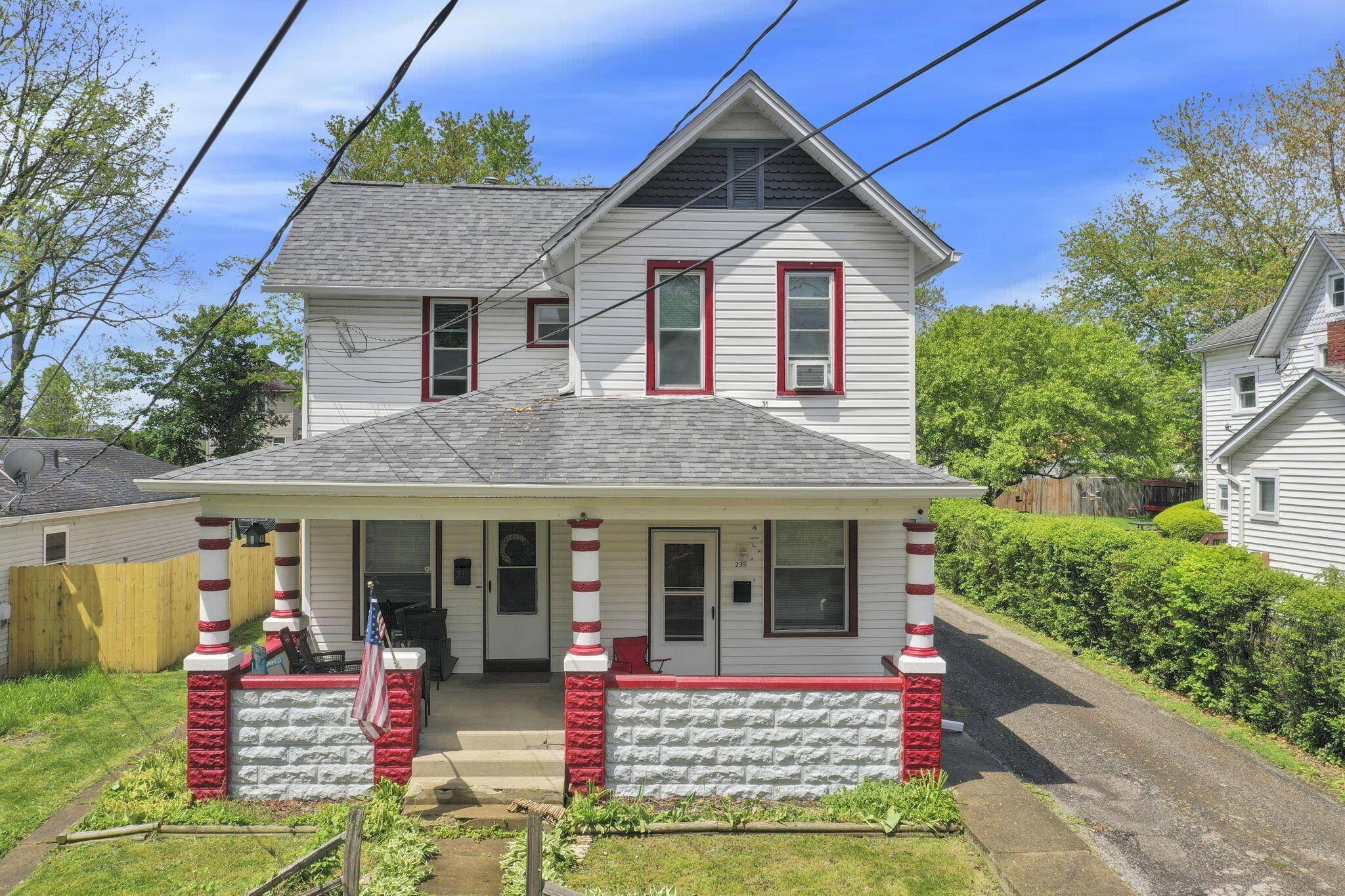 Newark, OH 43055,233235 N 13th Street