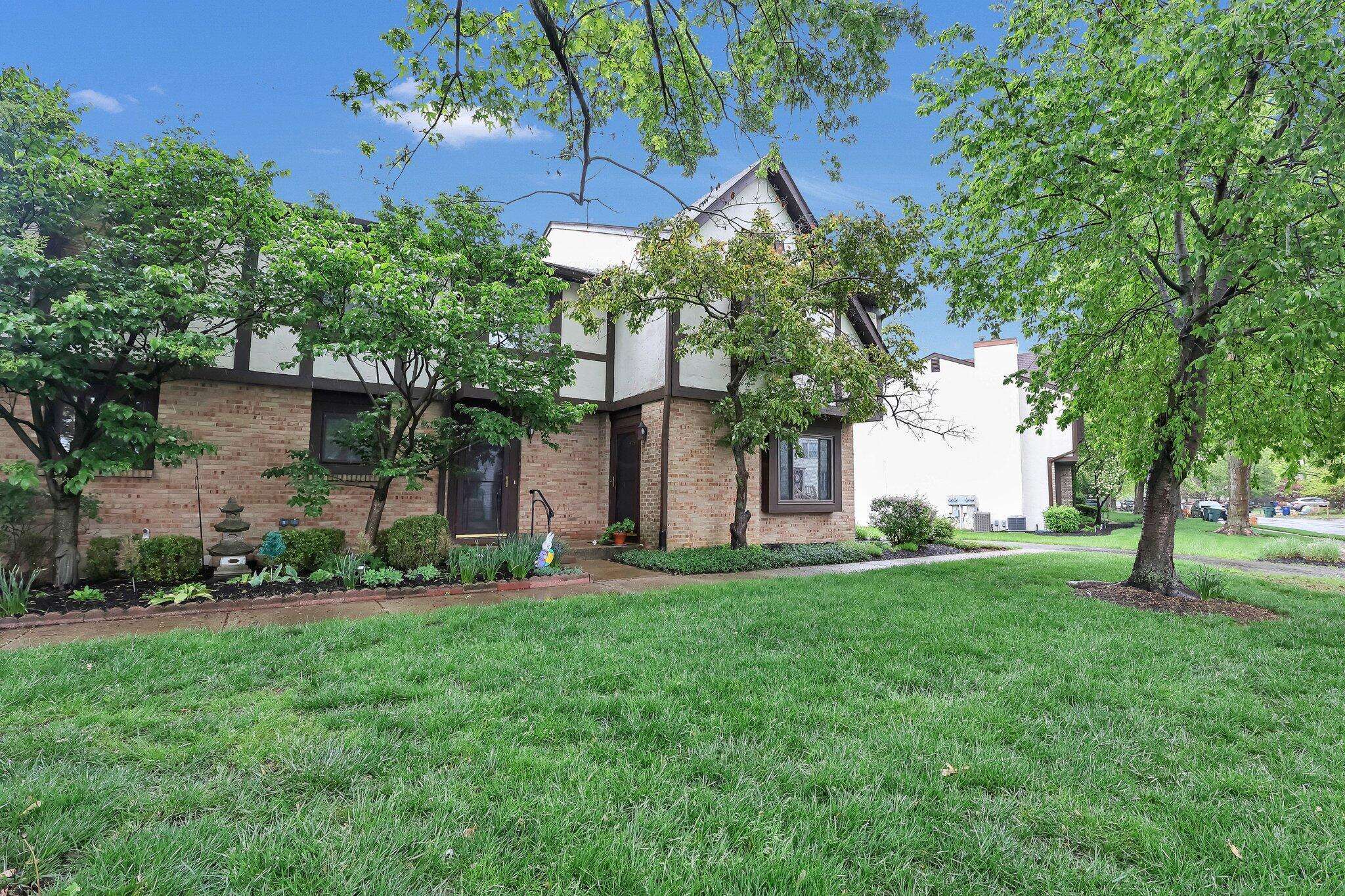 Powell, OH 43065,1922 Laramie Drive #24