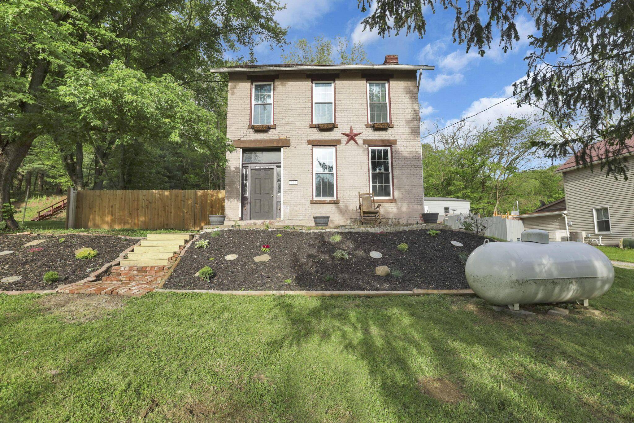 Zanesville, OH 43701,998 Wayne Avenue