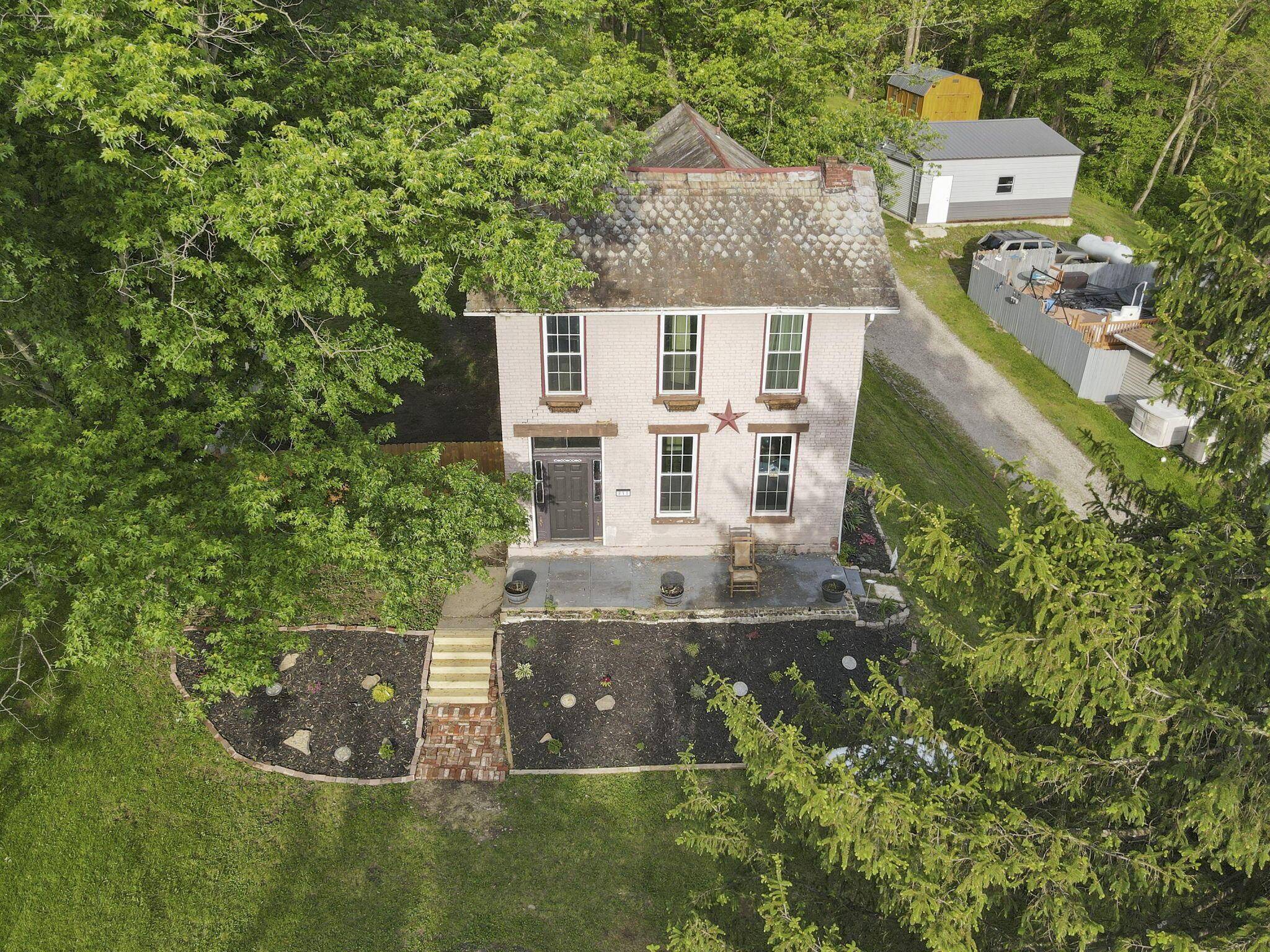 Zanesville, OH 43701,998 Wayne Avenue