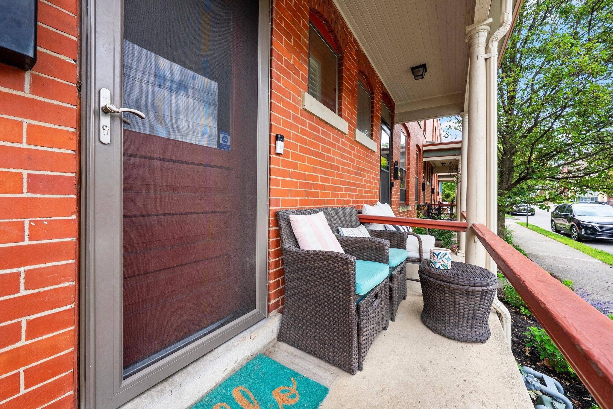 Columbus, OH 43201,915 Dennison Avenue