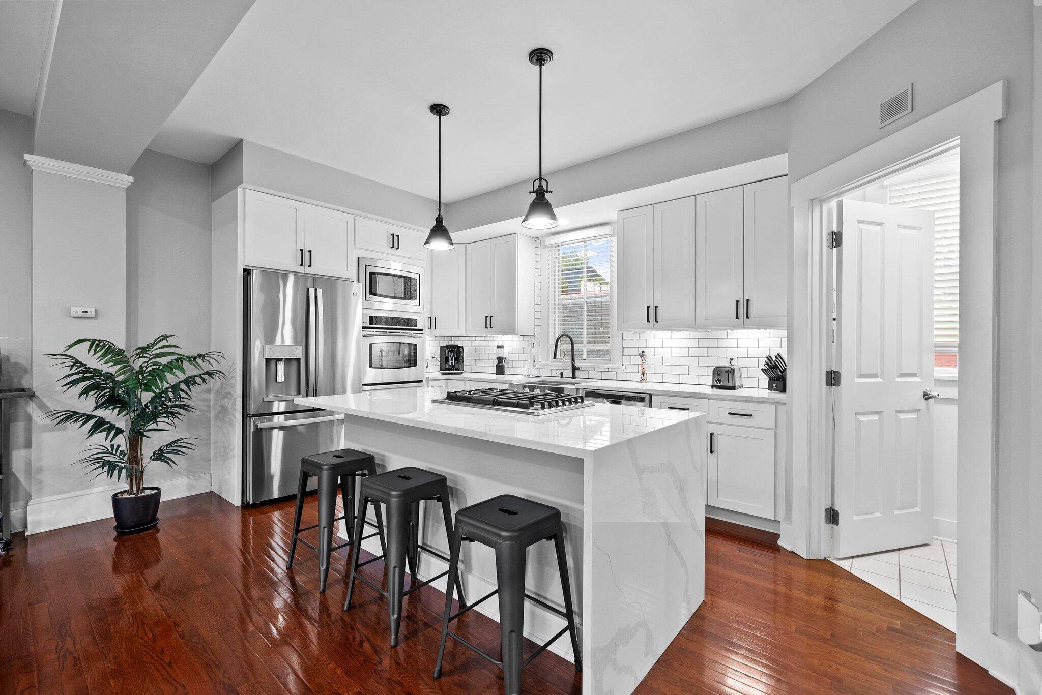 Columbus, OH 43215,103 Lundy Street