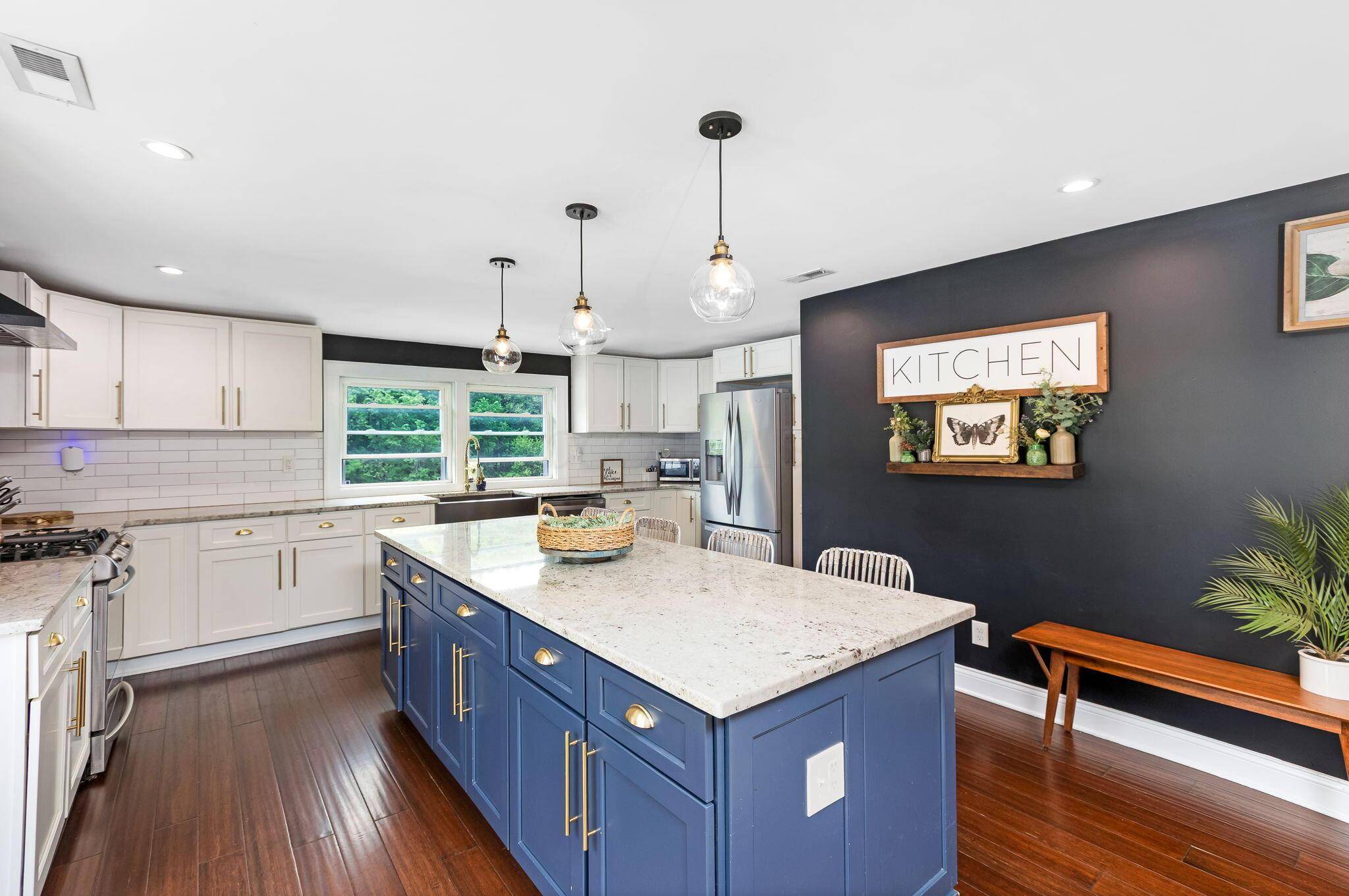 Granville, OH 43023,1082 James Road