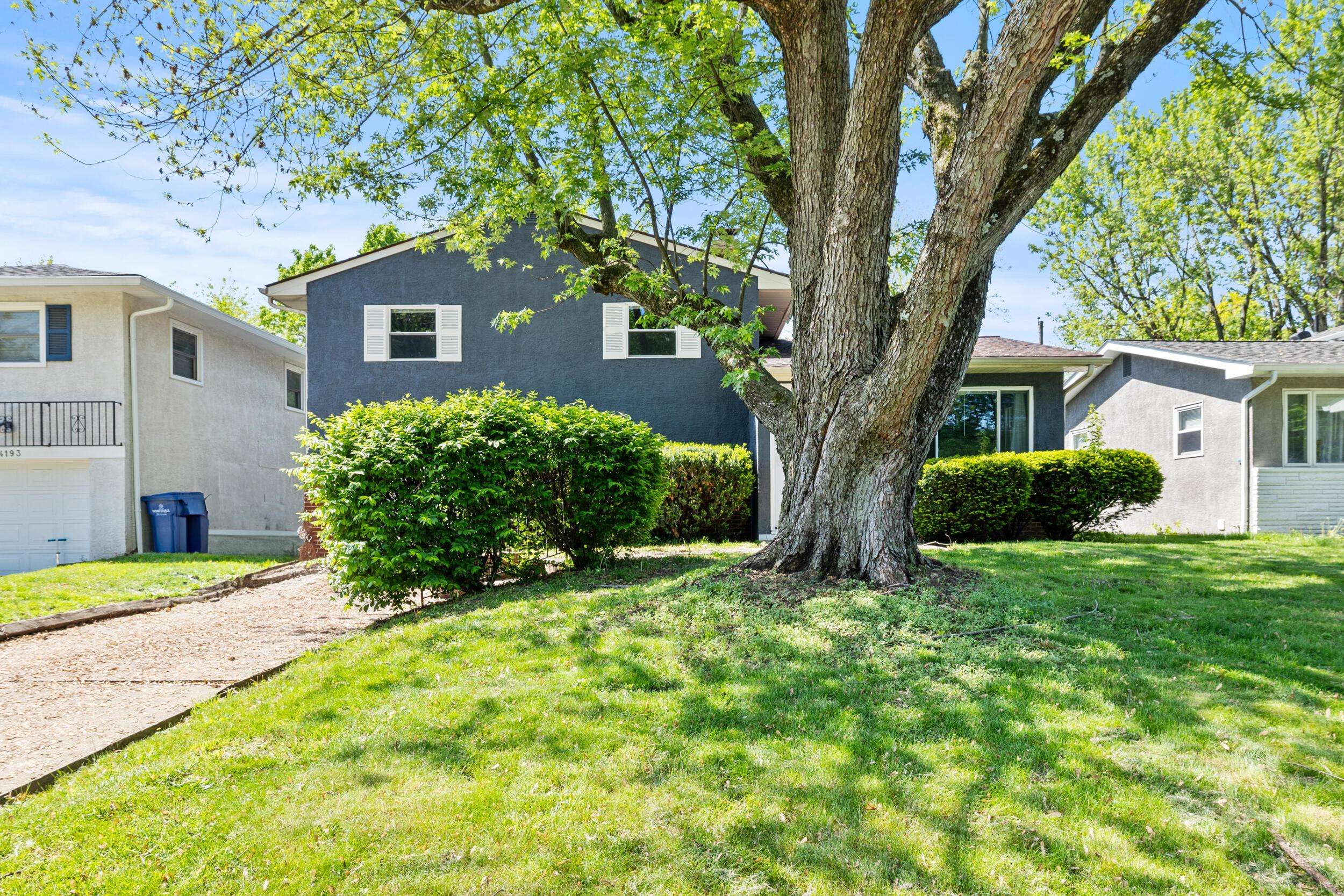 Columbus, OH 43213,4187 Medway Avenue
