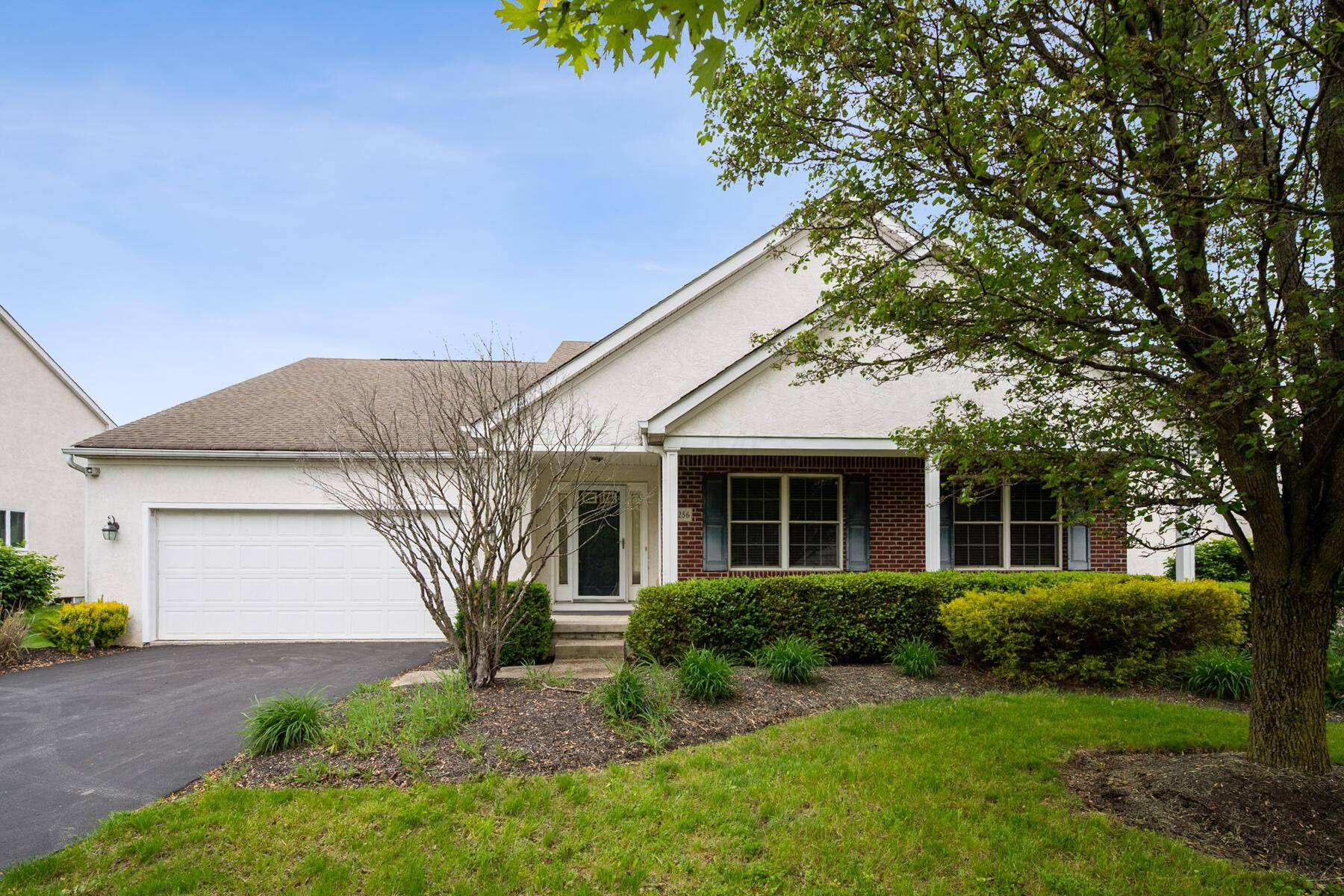Powell, OH 43065,4256 Landhigh Lakes Drive
