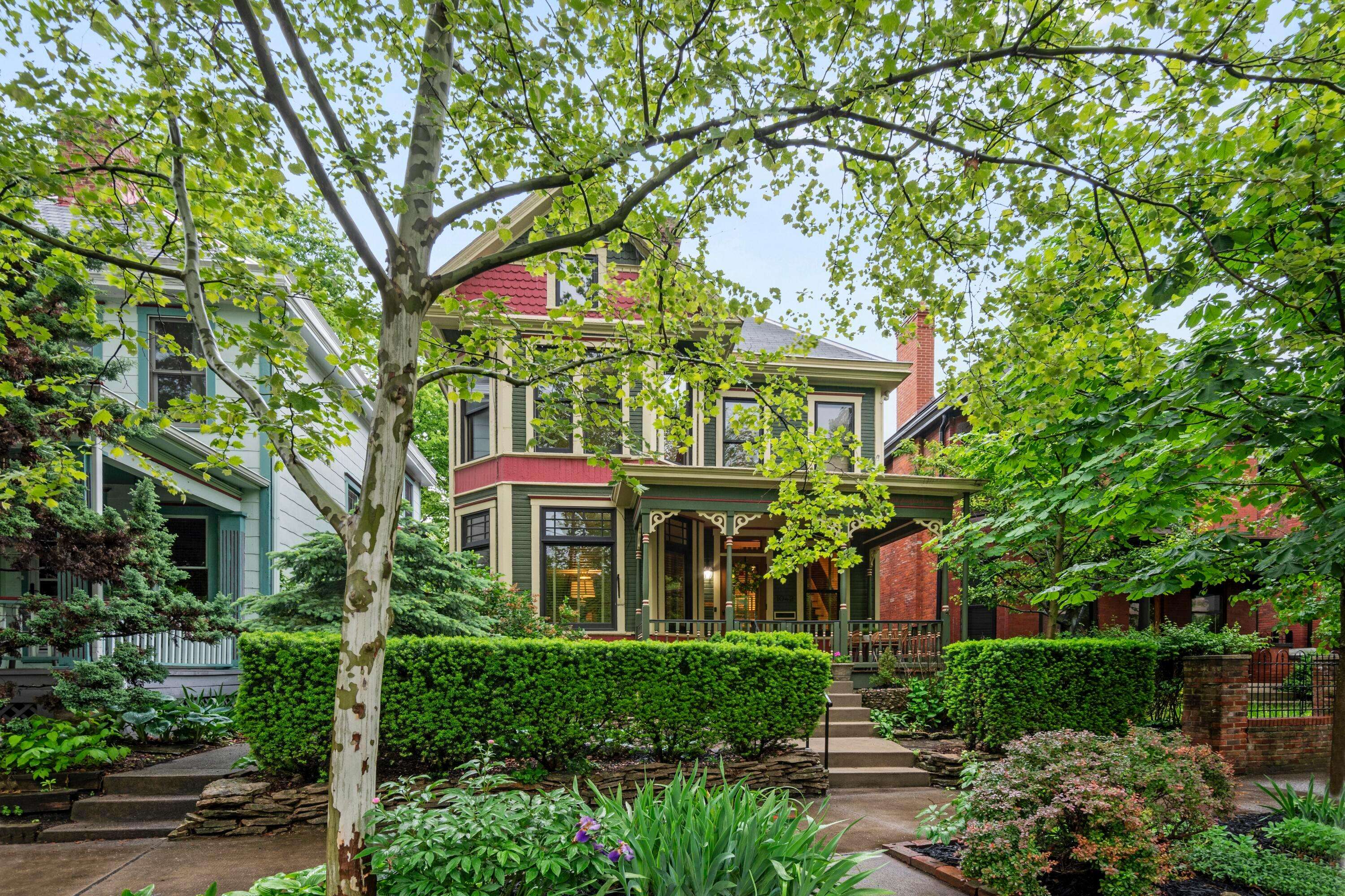 Columbus, OH 43201,1042 Neil Avenue