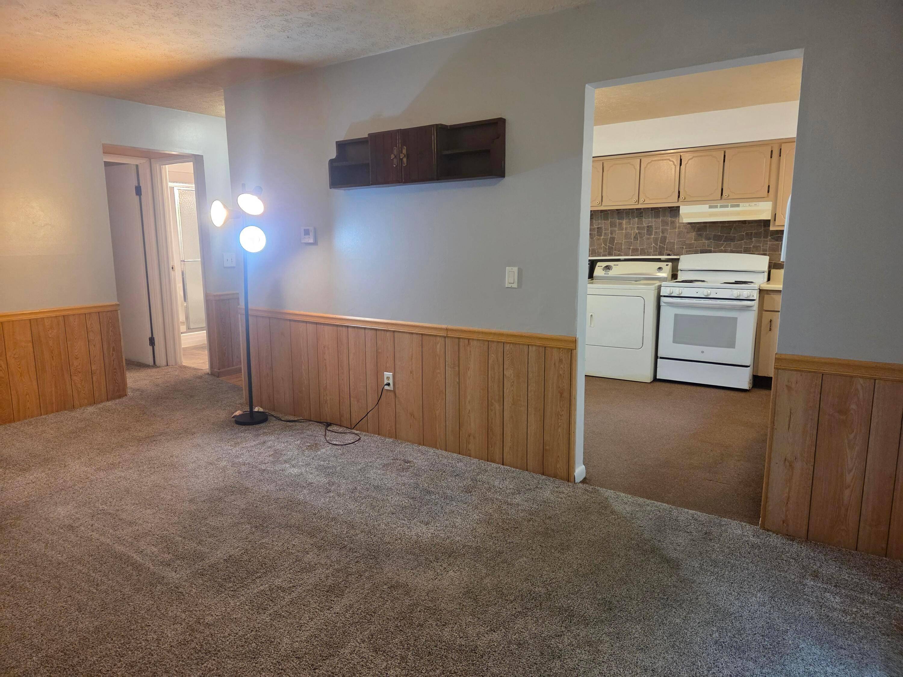 Columbus, OH 43232,5842 Hallridge Circle #B
