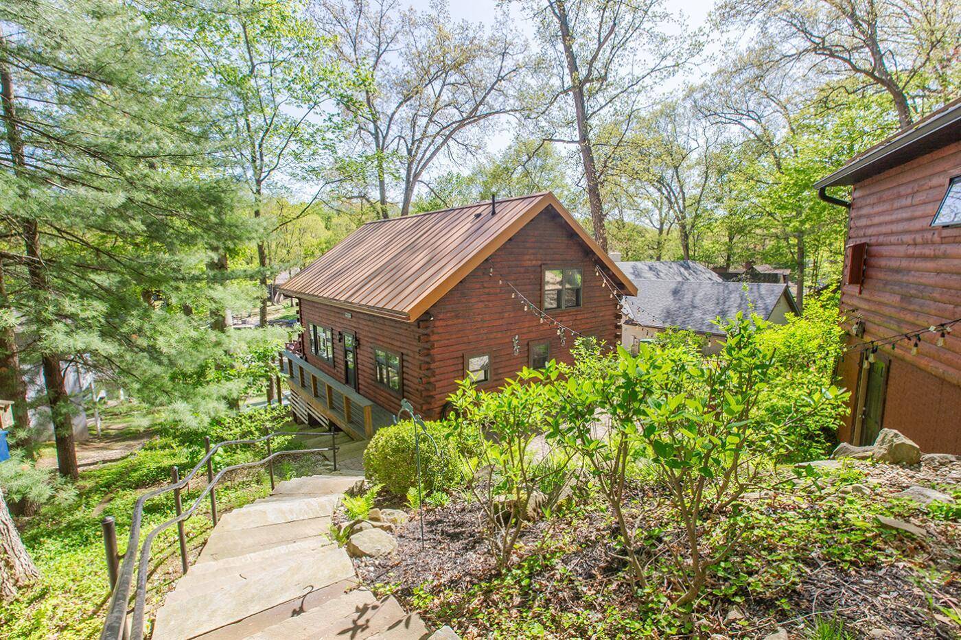 Howard, OH 43028,347 Greenacre Drive