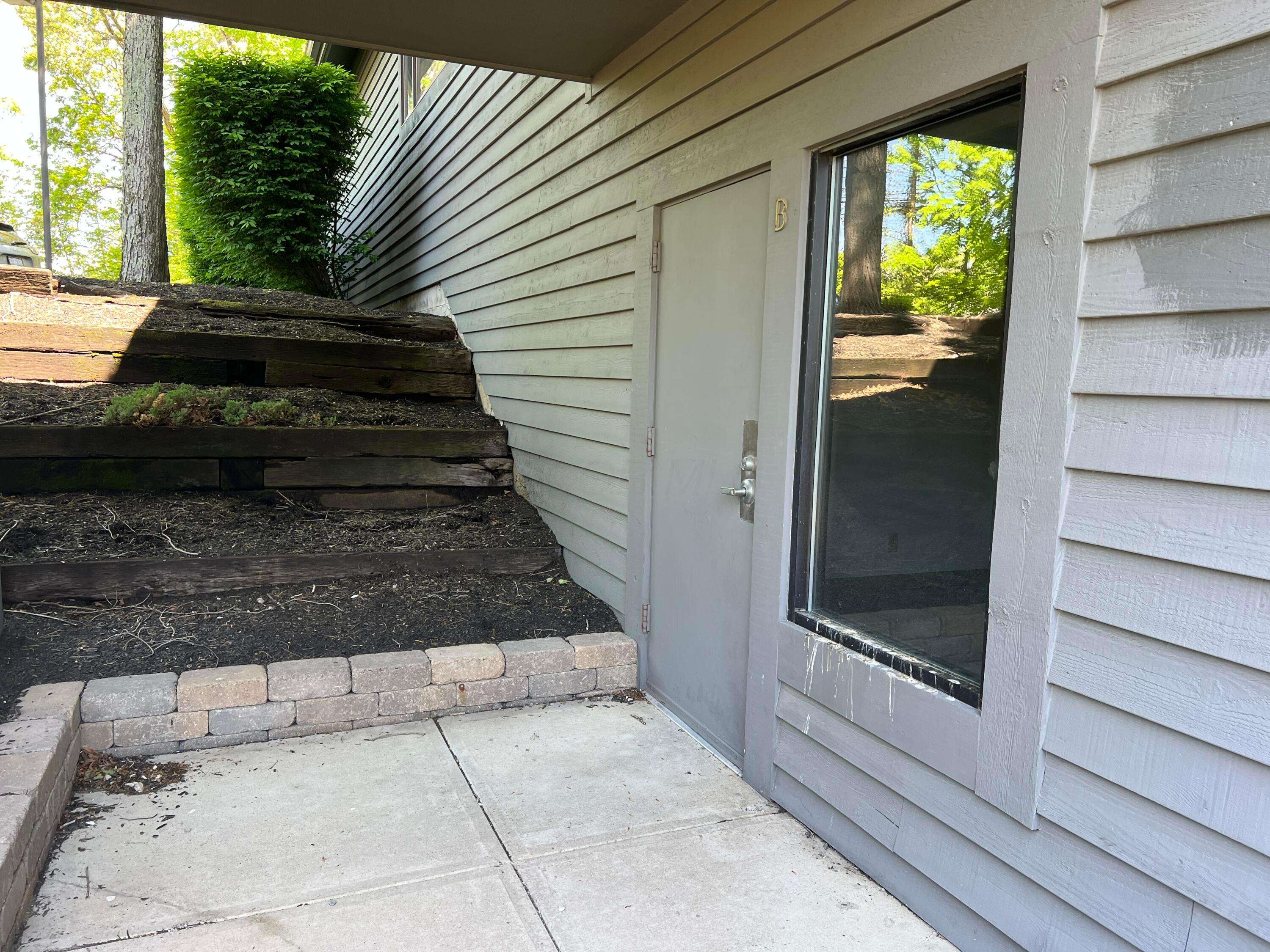 Columbus, OH 43230,830 E Johnstown Road