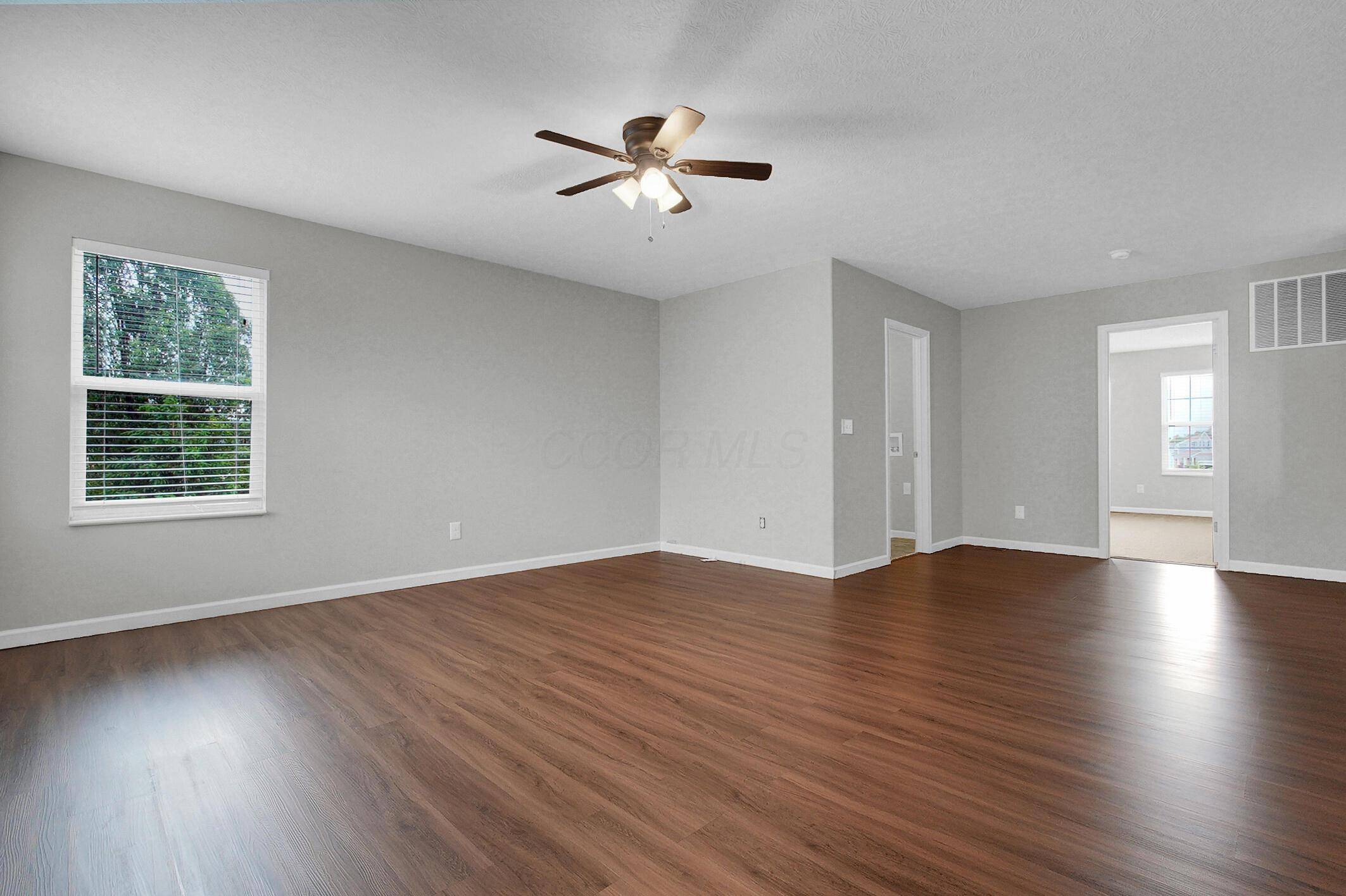 Ashville, OH 43103,16 Hawthorne Drive