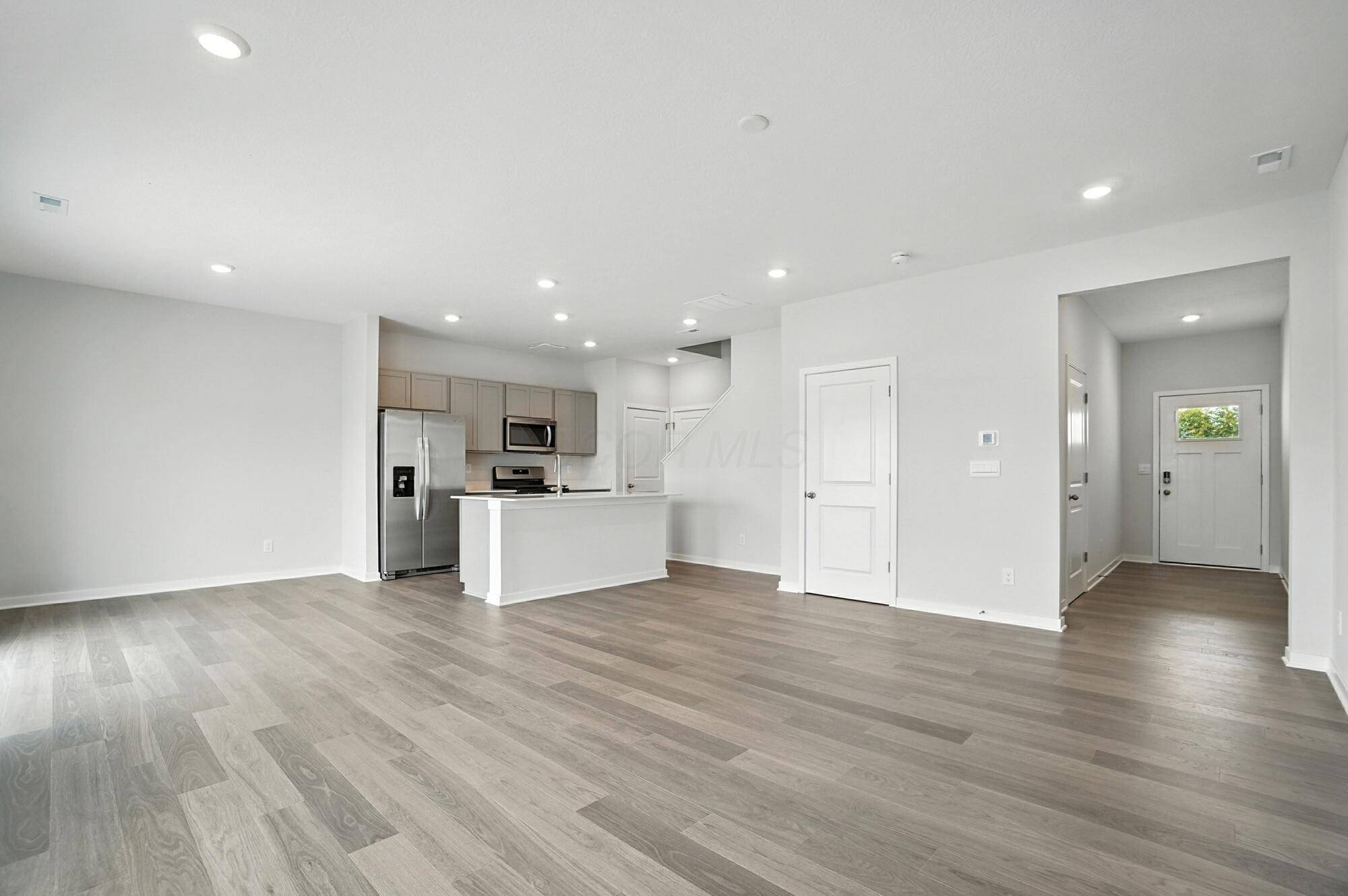 Columbus, OH 43228,6294 Marinelli Drive South