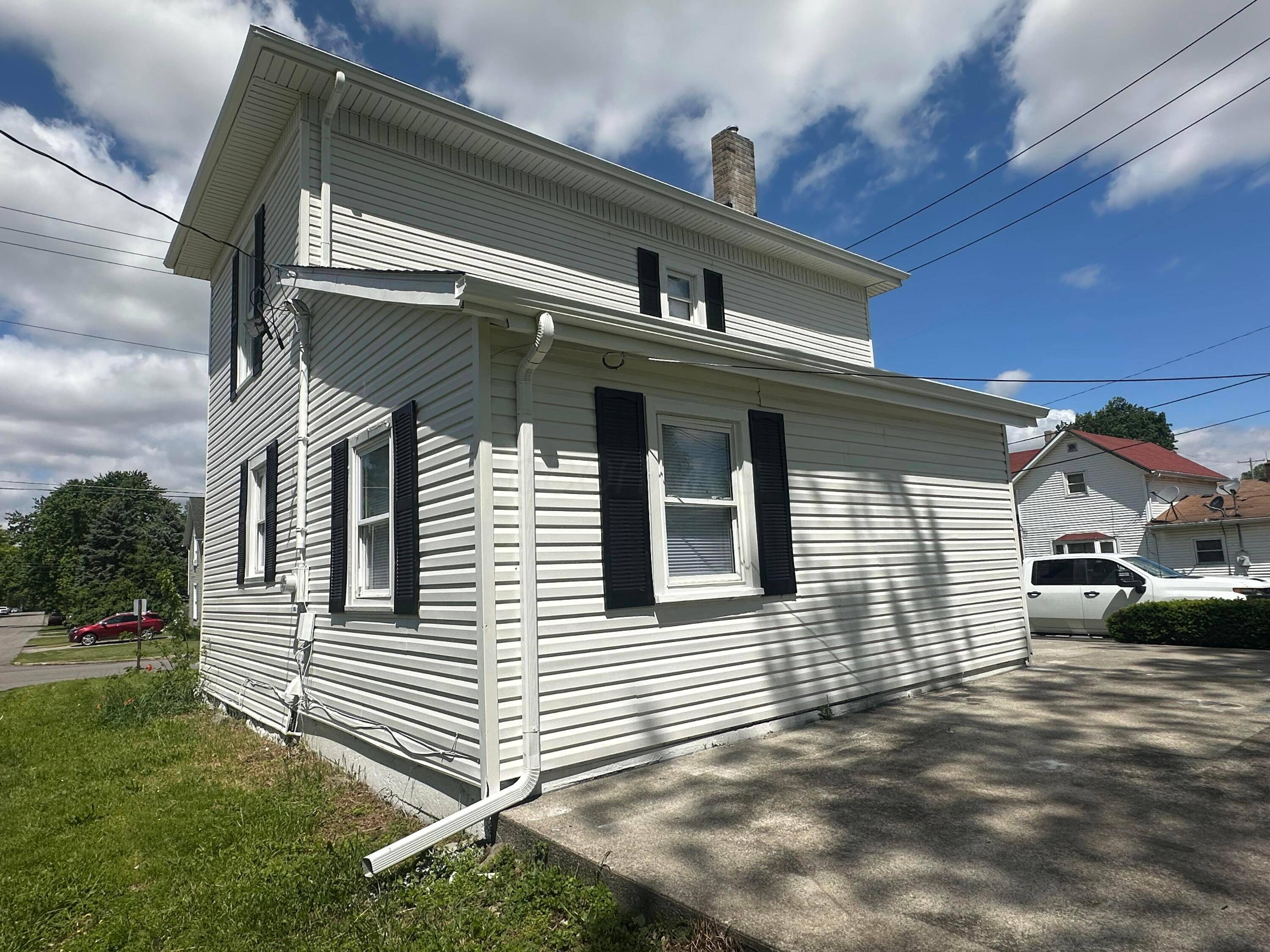 Bellefontaine, OH 43311,301 Plumvalley Street