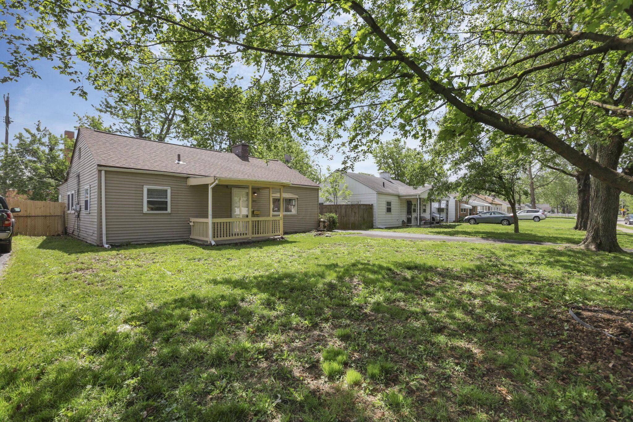 Columbus, OH 43213,392 S Hampton Road