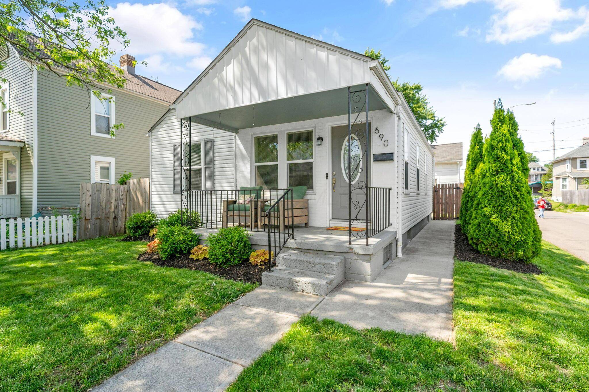 Columbus, OH 43206,690 Reinhard Avenue