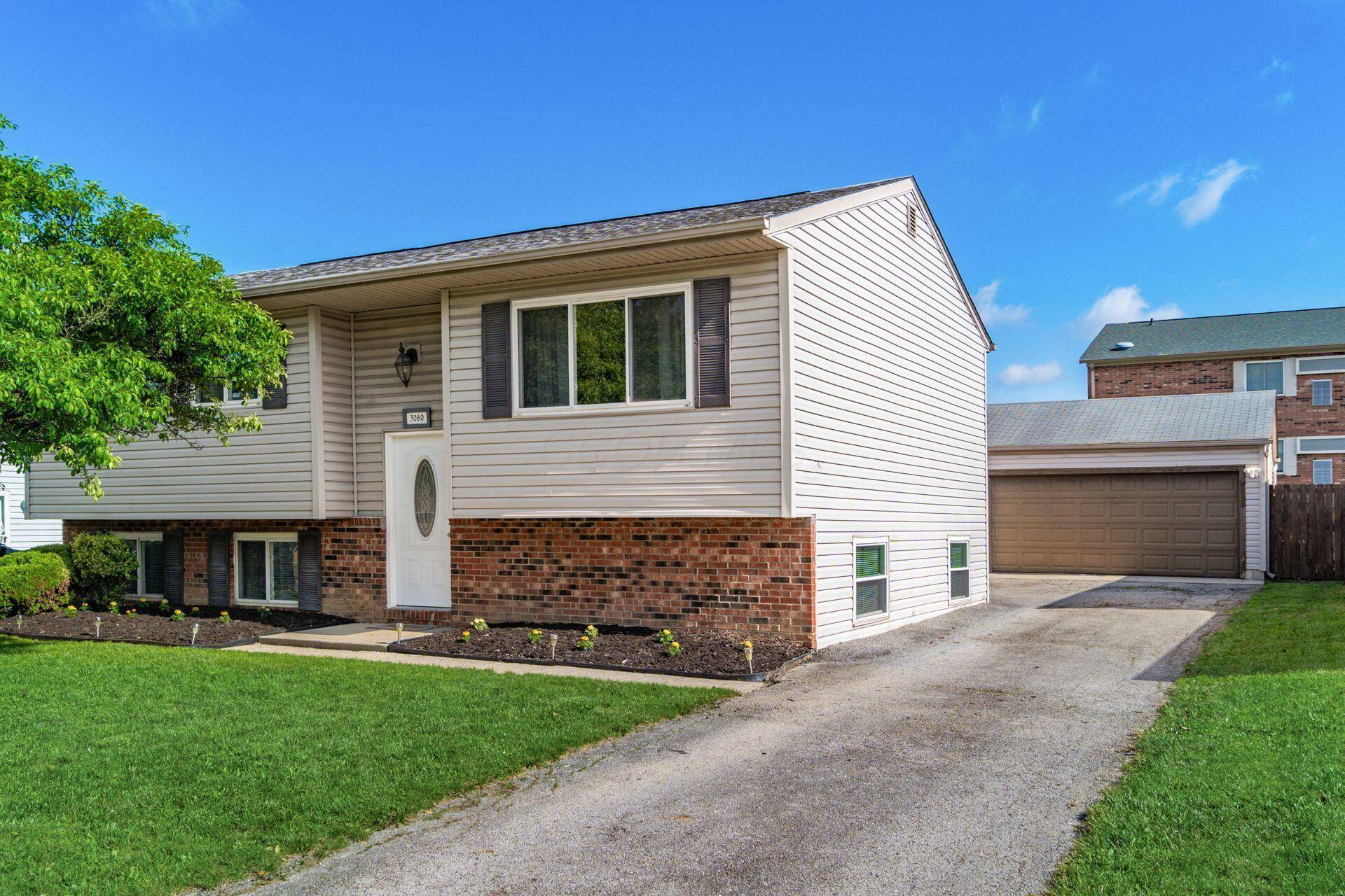 Columbus, OH 43219,3080 Leon Avenue