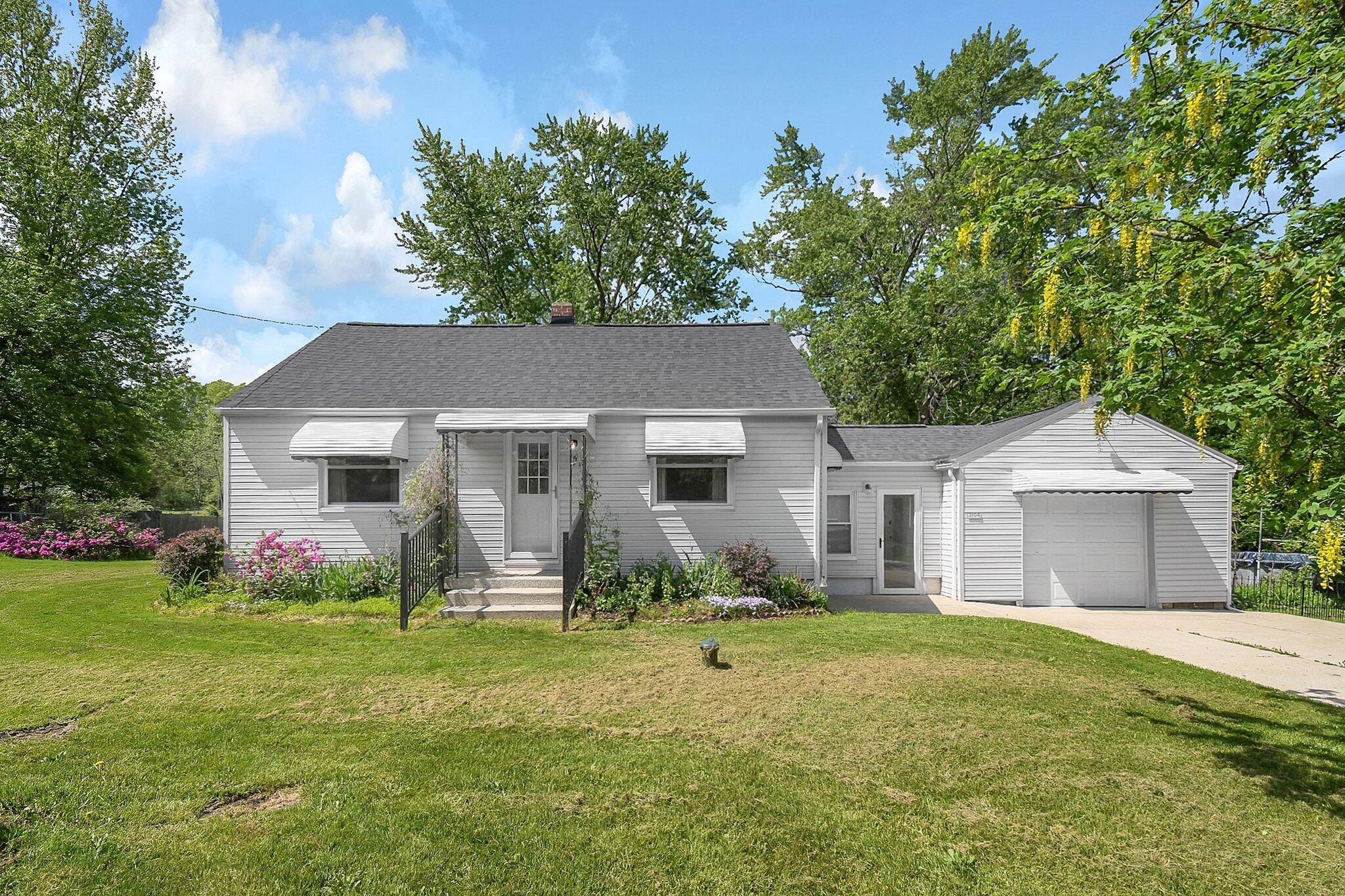 Akron, OH 44312,3104 Mayfair Road