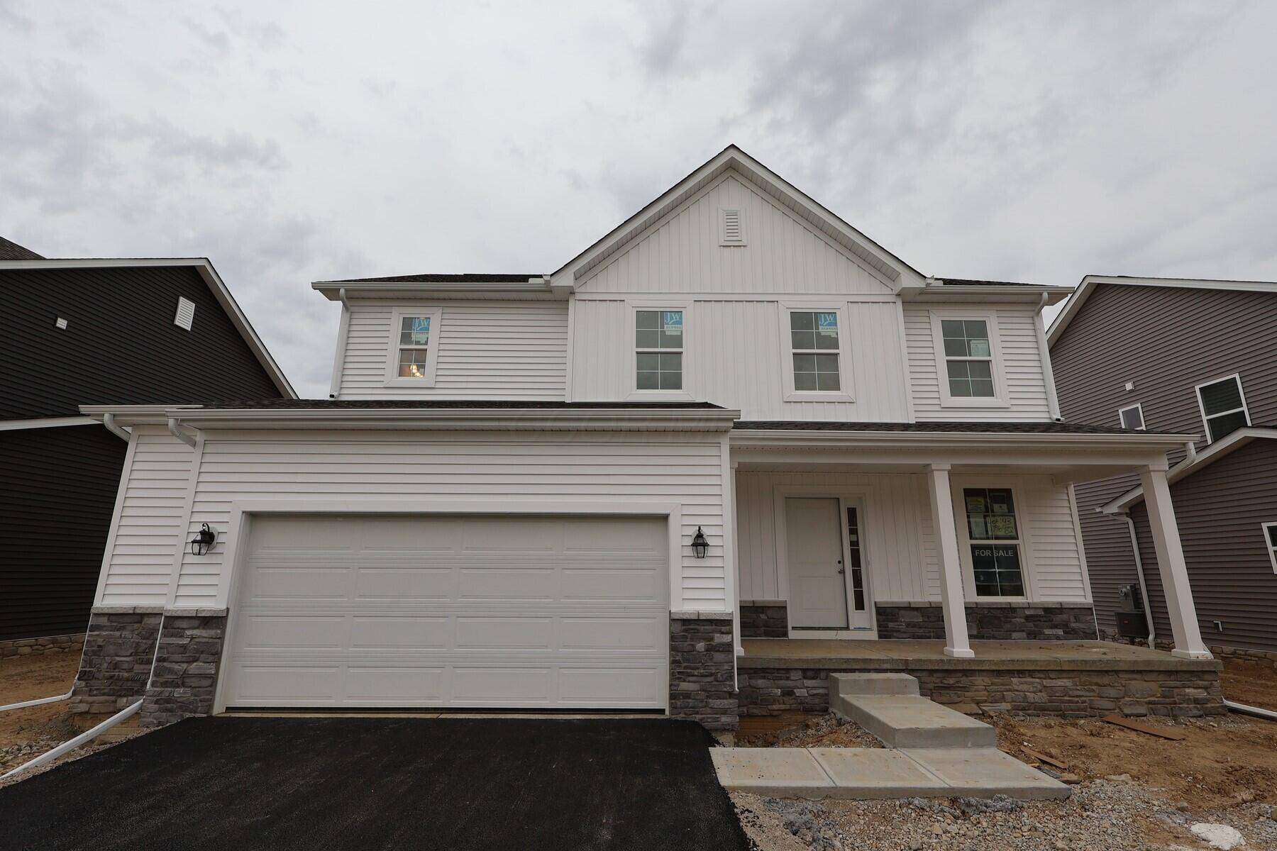 Grove City, OH 43123,1096 Quarry Oak Drive