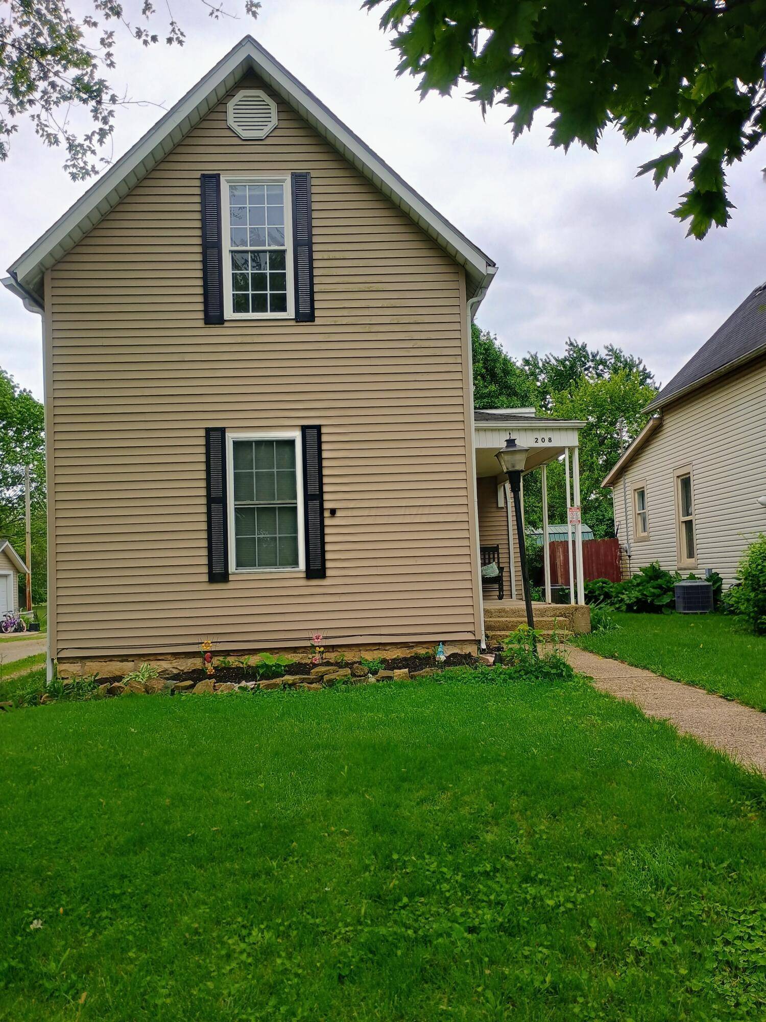 London, OH 43140,208 Washington Avenue