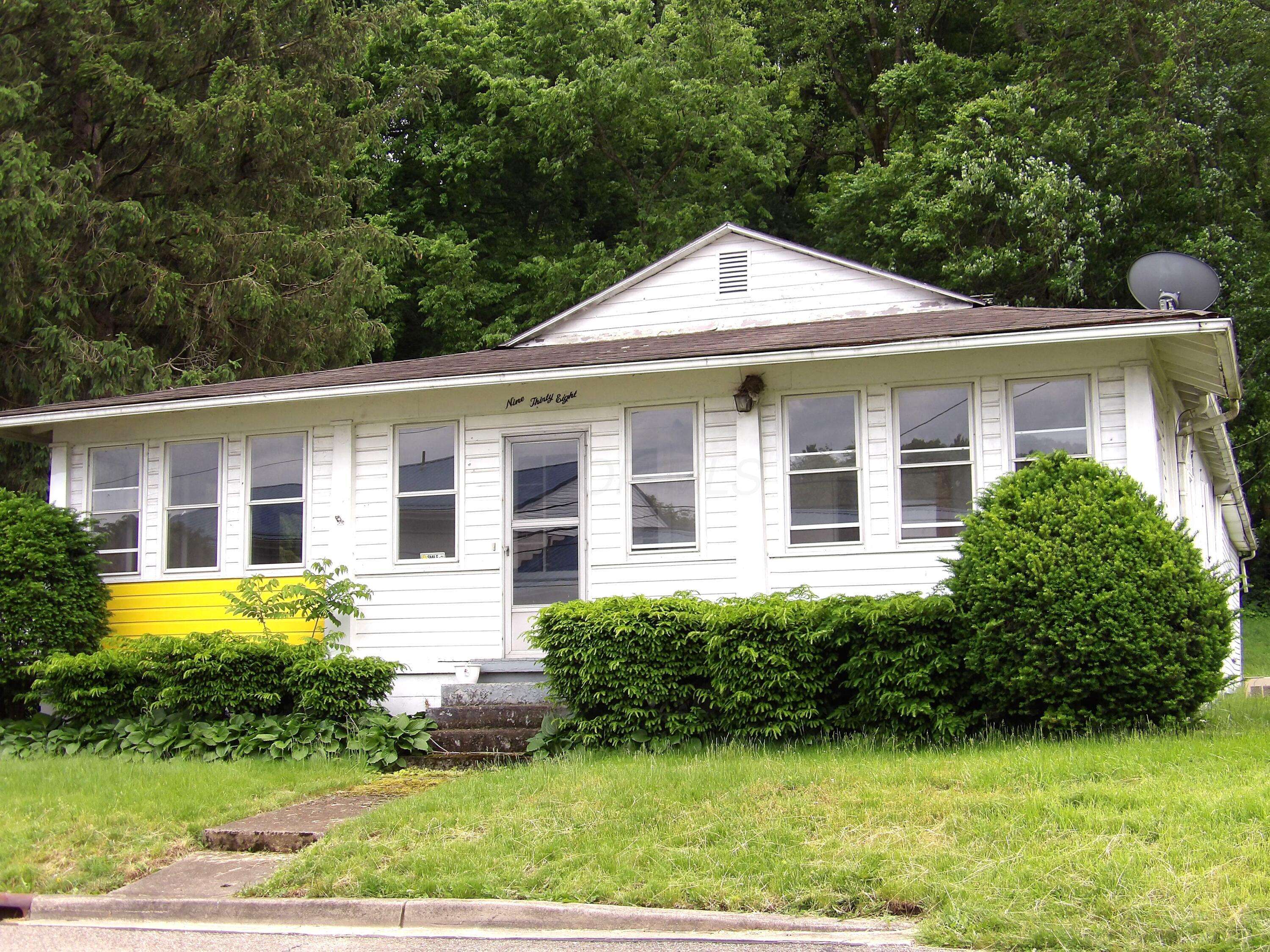 Lancaster, OH 43130,938 Meadowview Avenue