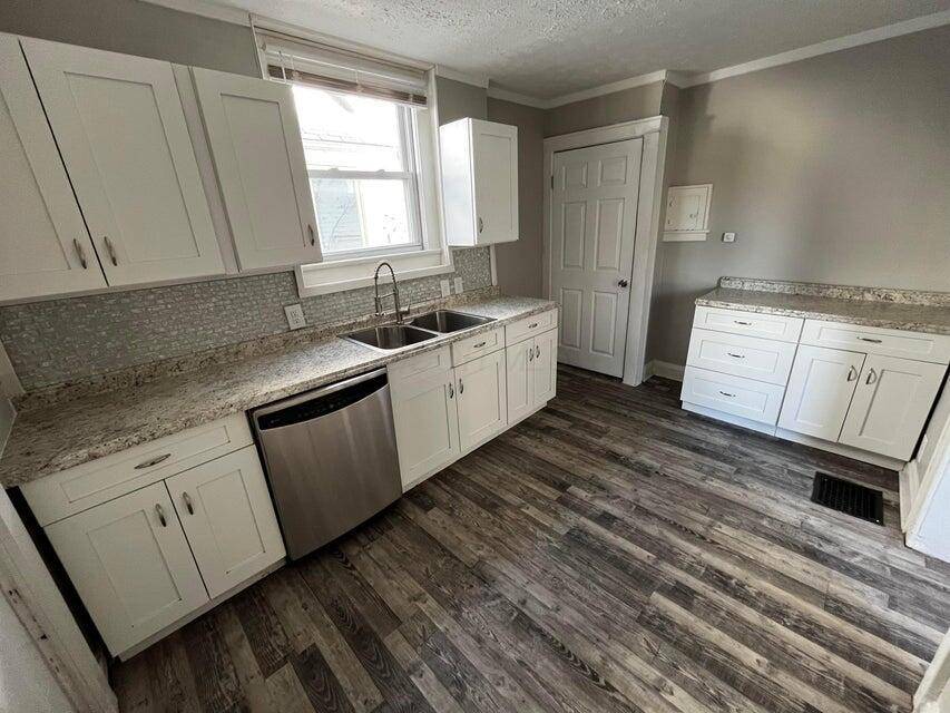 Columbus, OH 43204,427 S Ogden Avenue