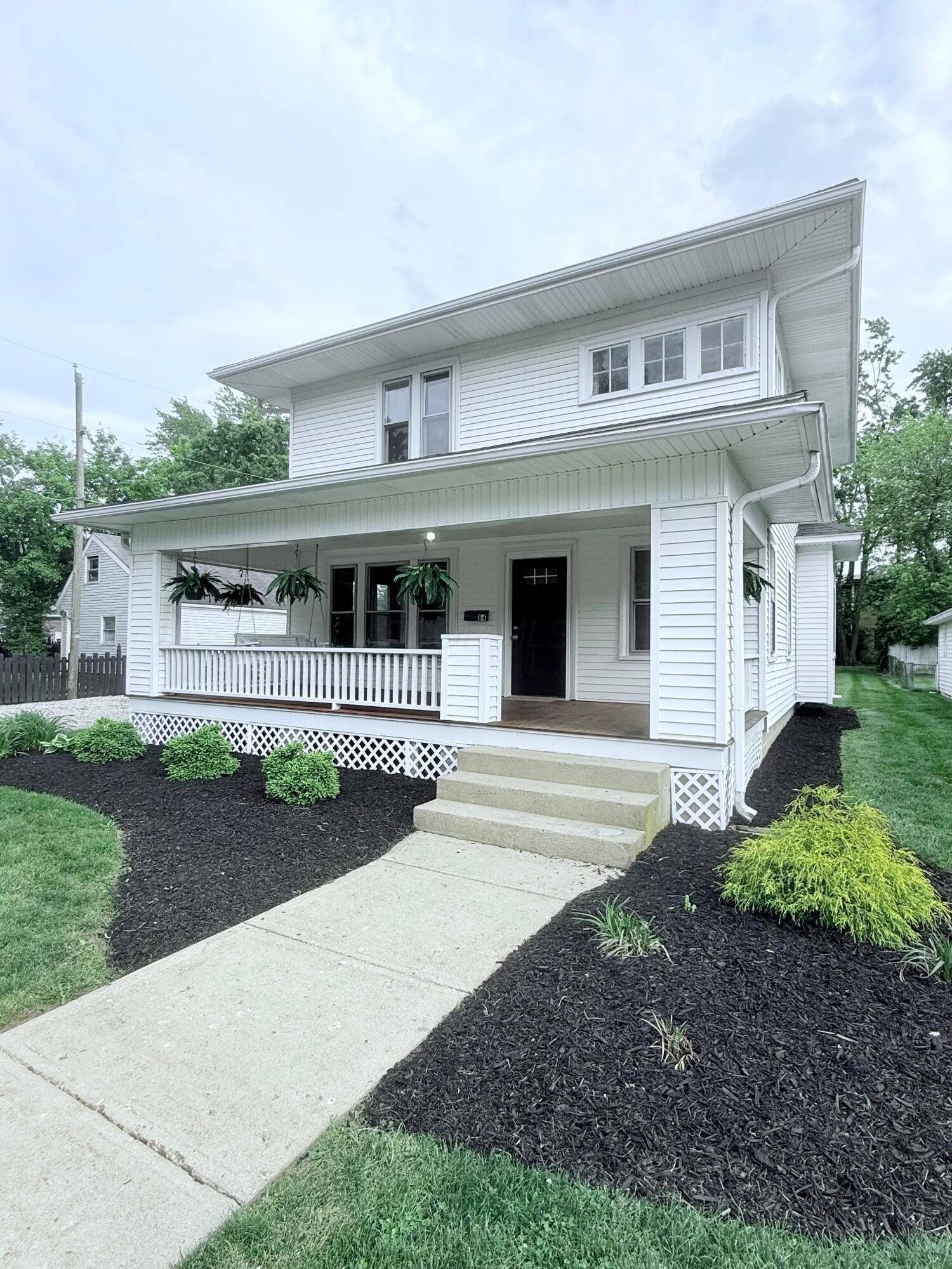 London, OH 43140,84 E 5th Street