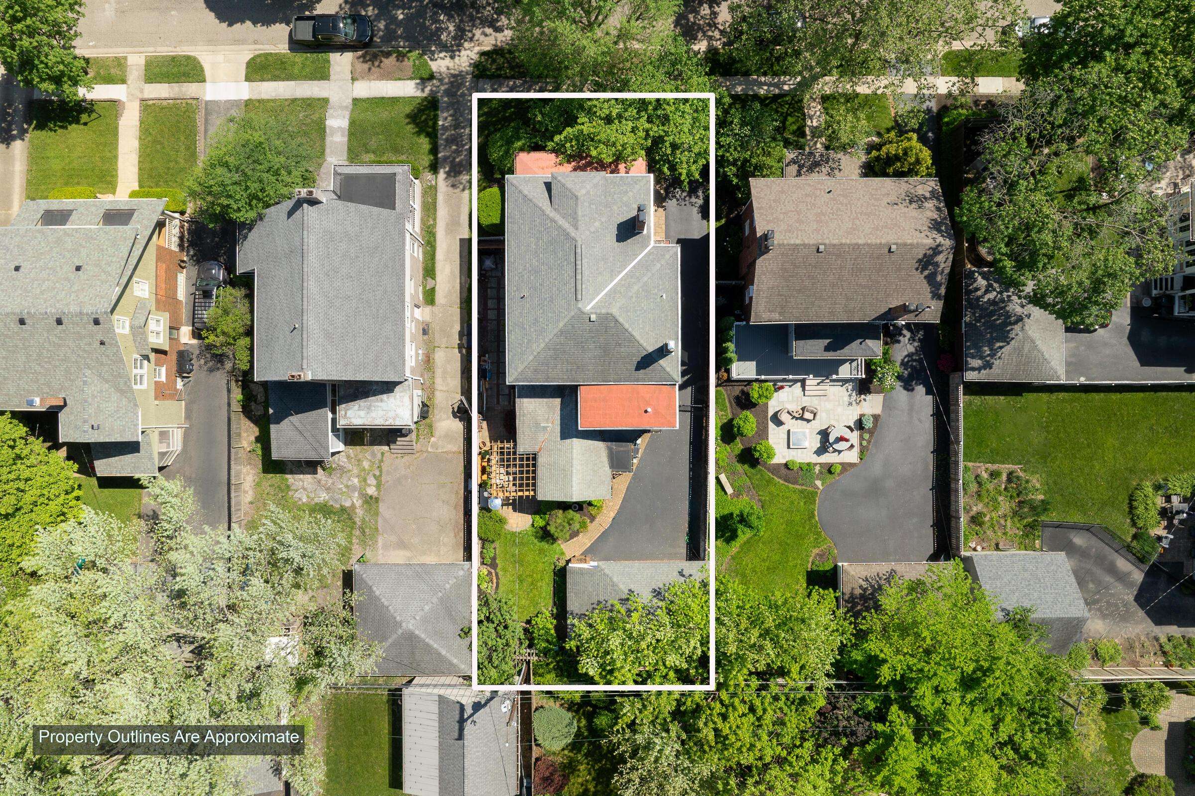 Columbus, OH 43209,2454 Seneca Park Place