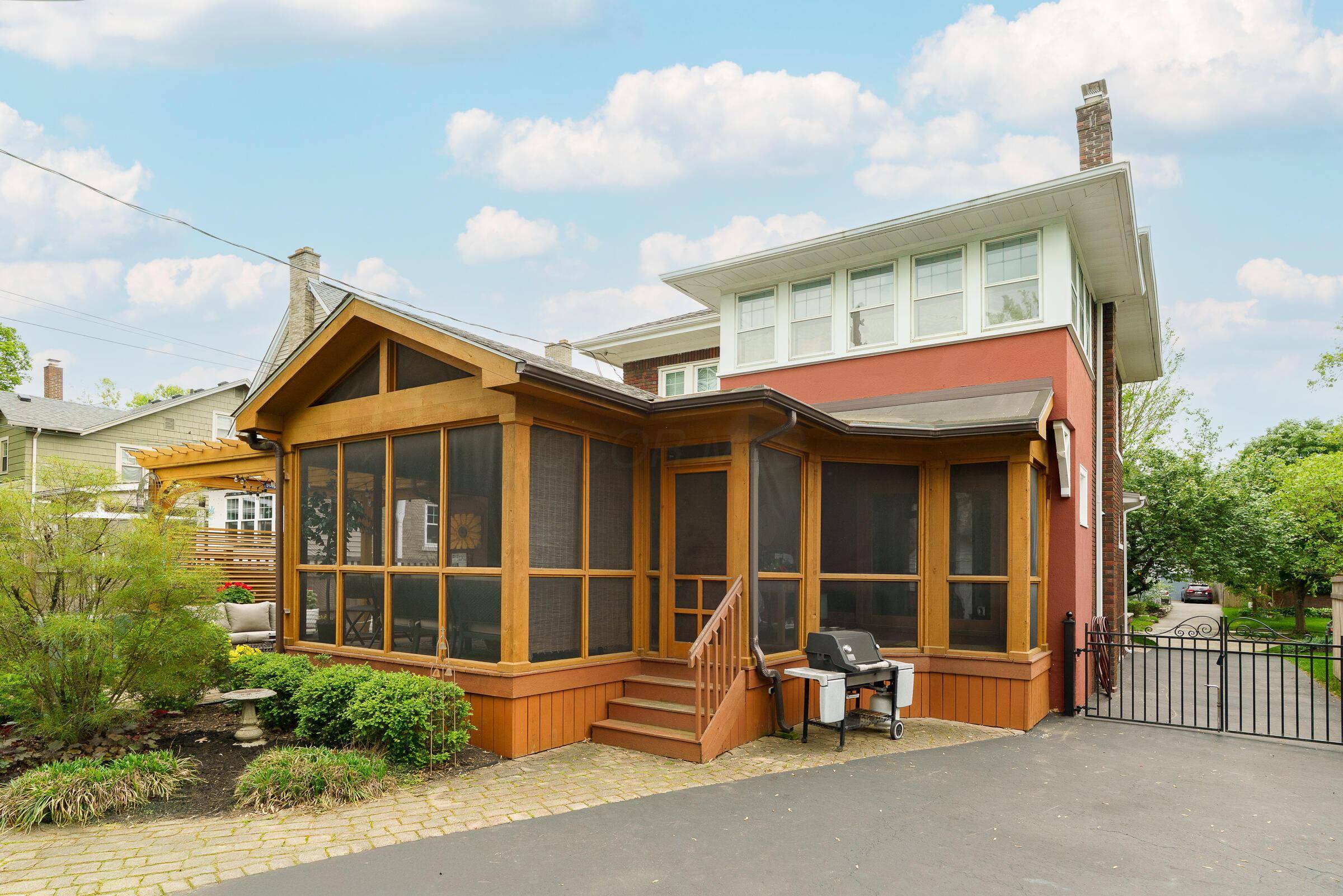Columbus, OH 43209,2454 Seneca Park Place