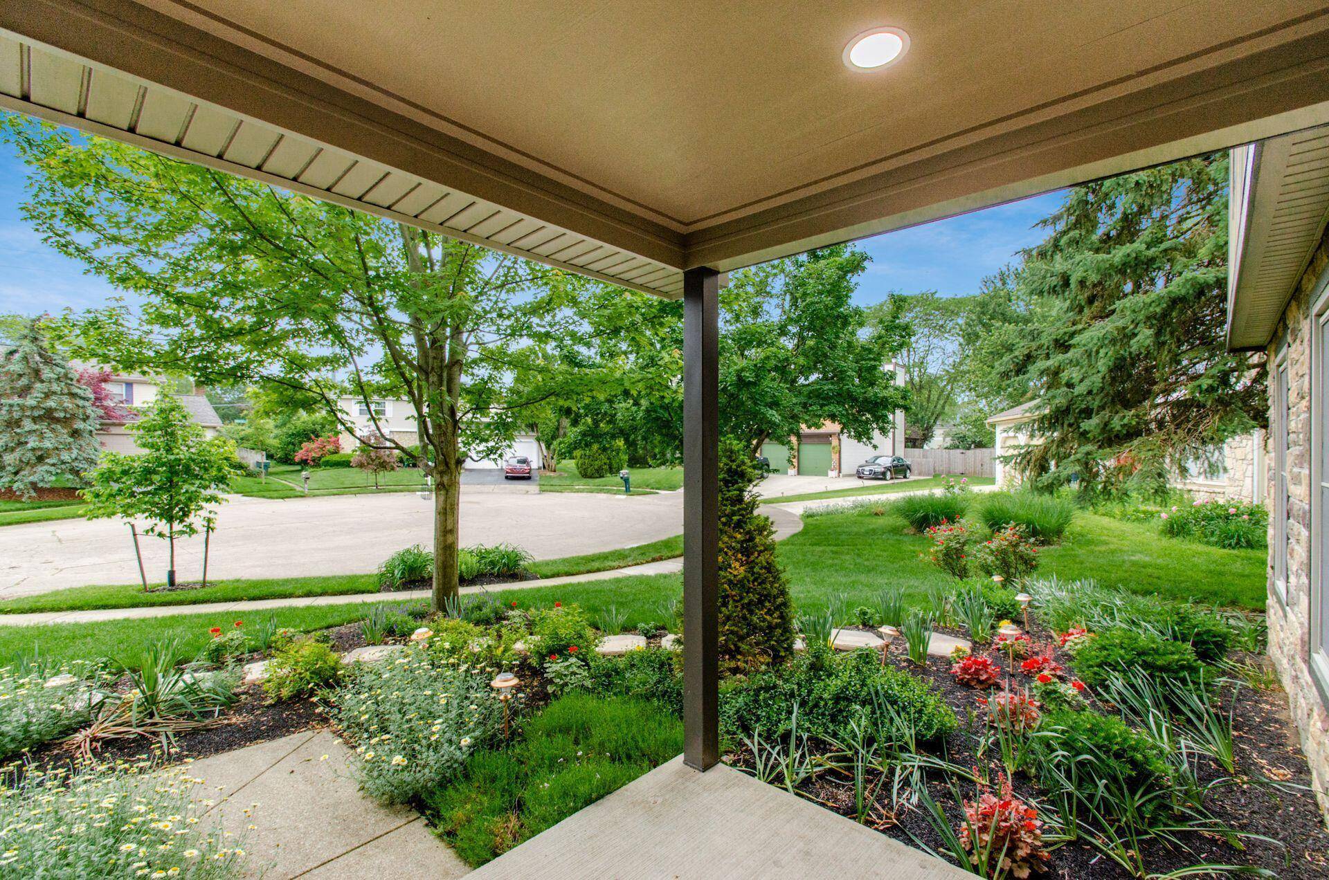 Columbus, OH 43235,1672 Flat Rock Court