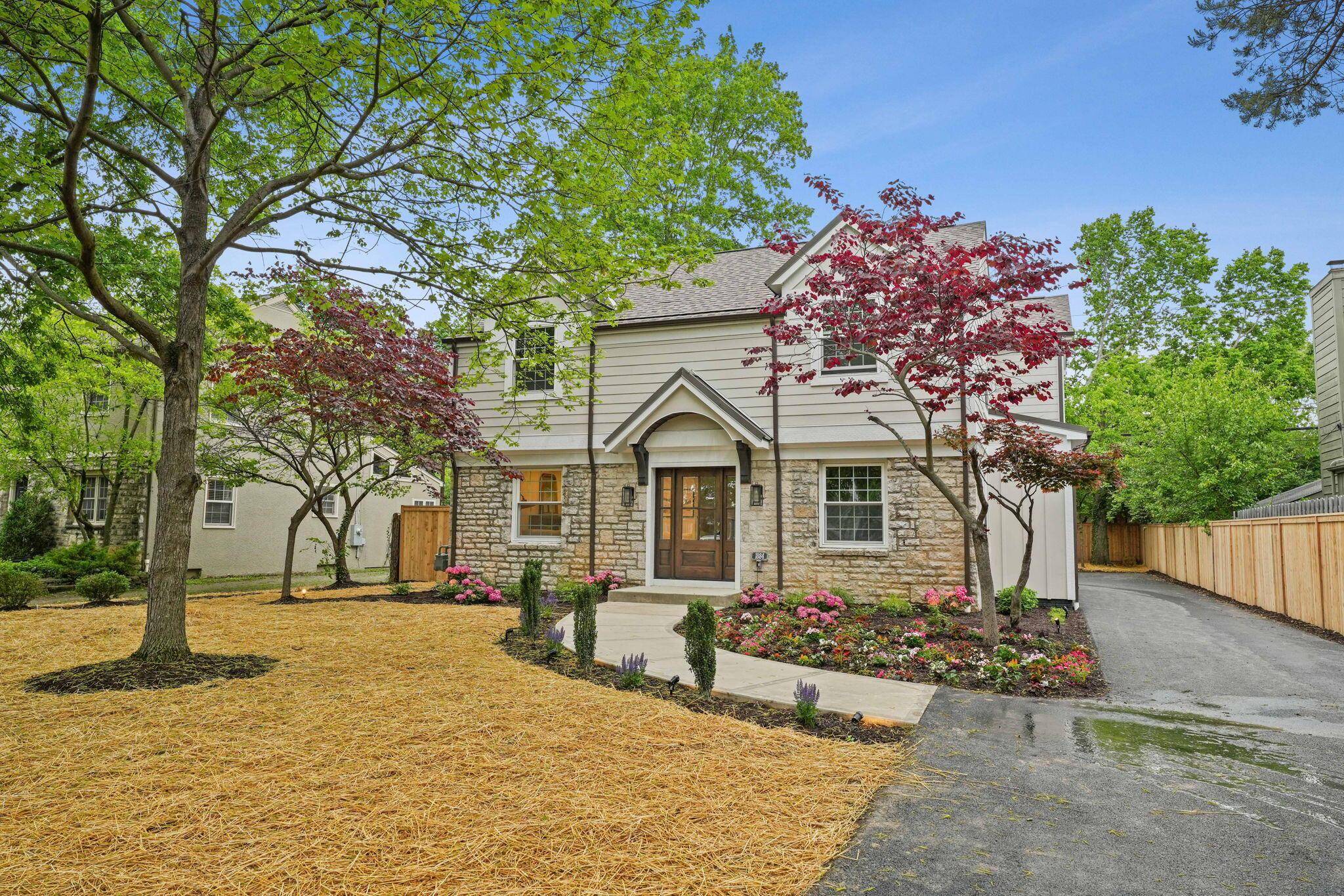 Columbus, OH 43221,1884 W Lane Avenue