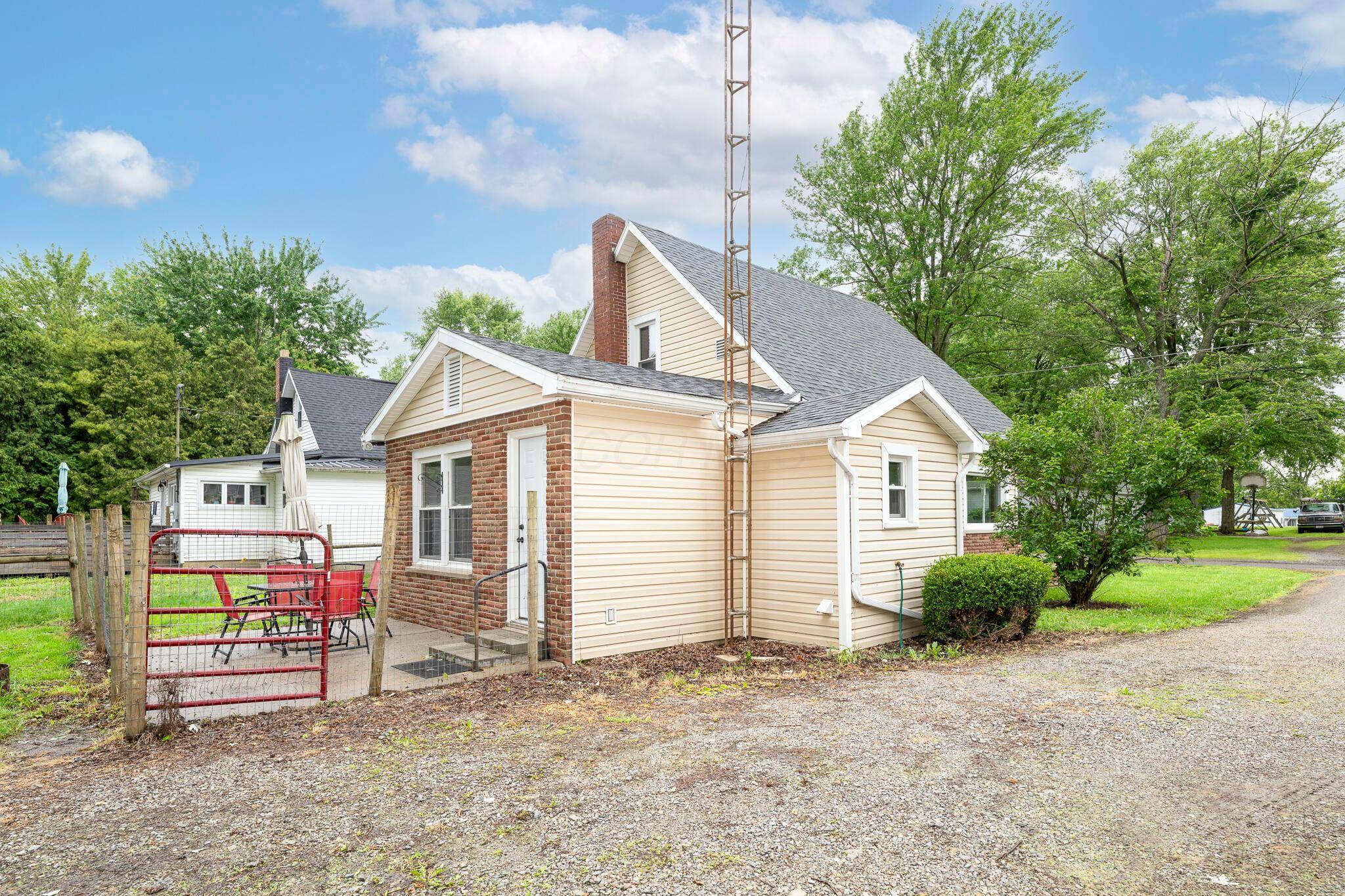 West Mansfield, OH 43358,247 W State Street