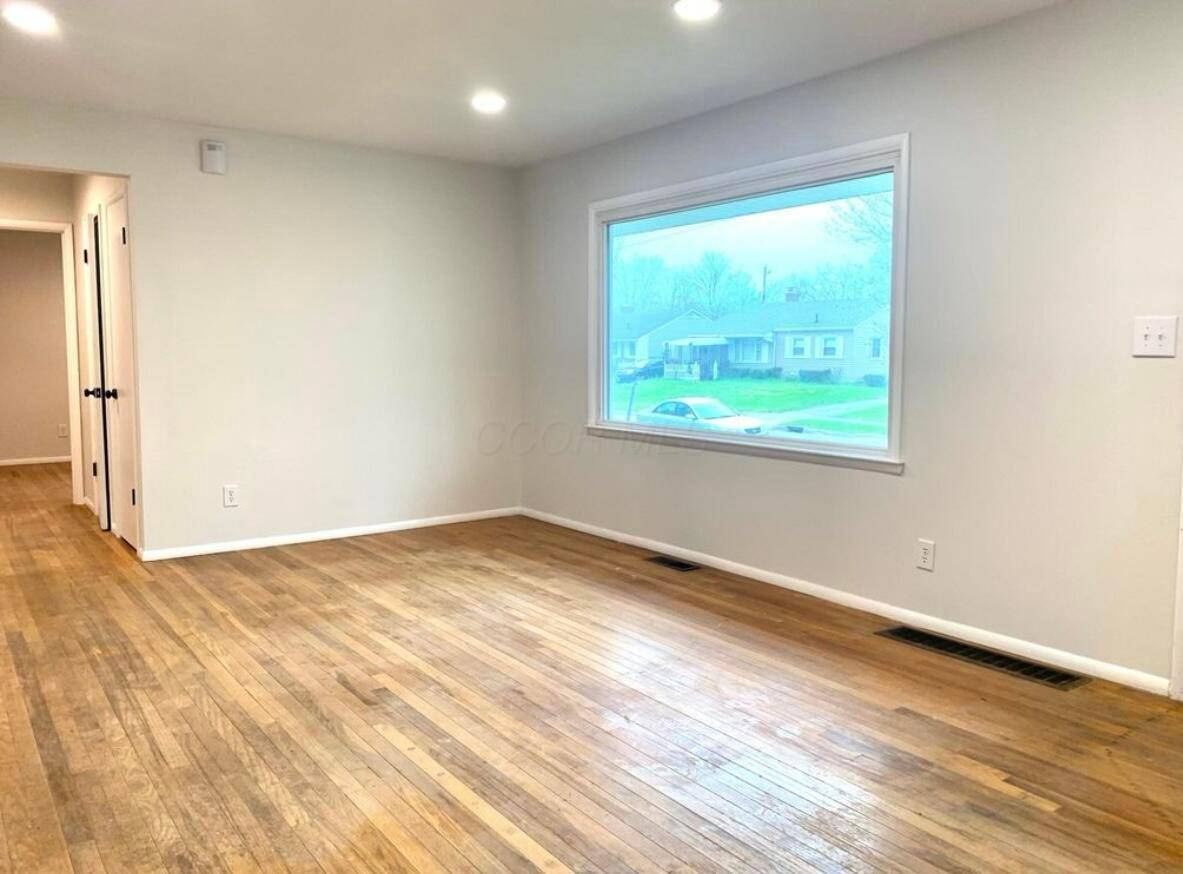 Columbus, OH 43224,3434 Kenlawn Street