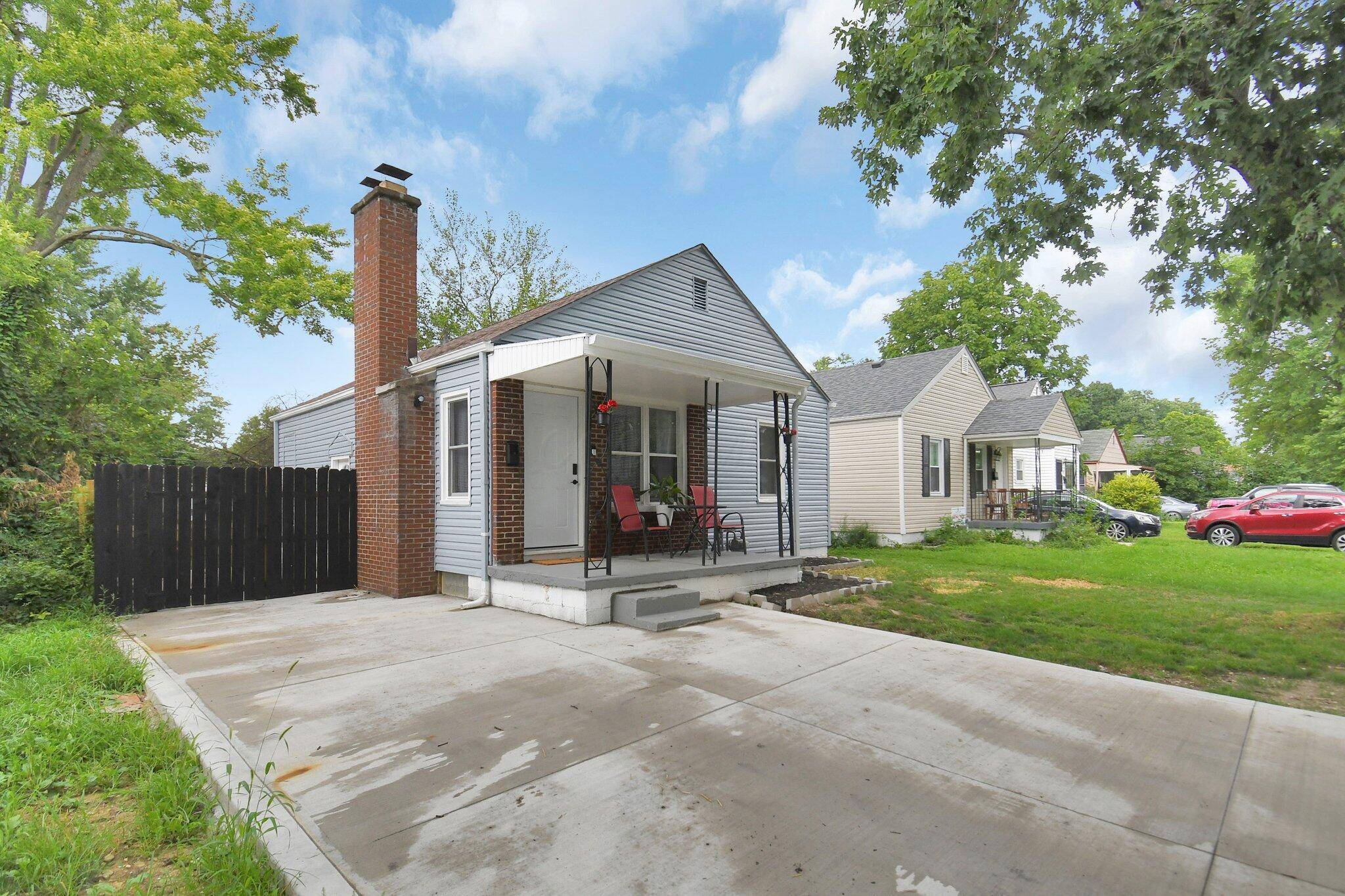 Columbus, OH 43213,523 S Napoleon Avenue