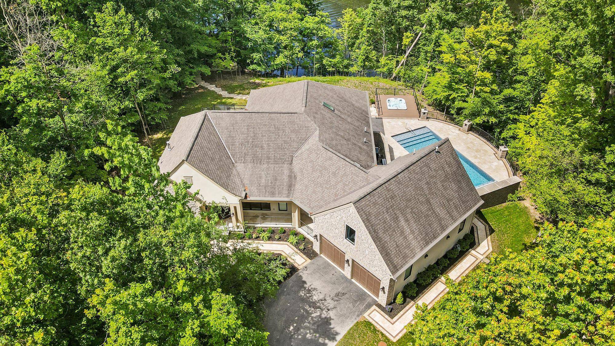 Westerville, OH 43082,5633 Travis Pointe Court