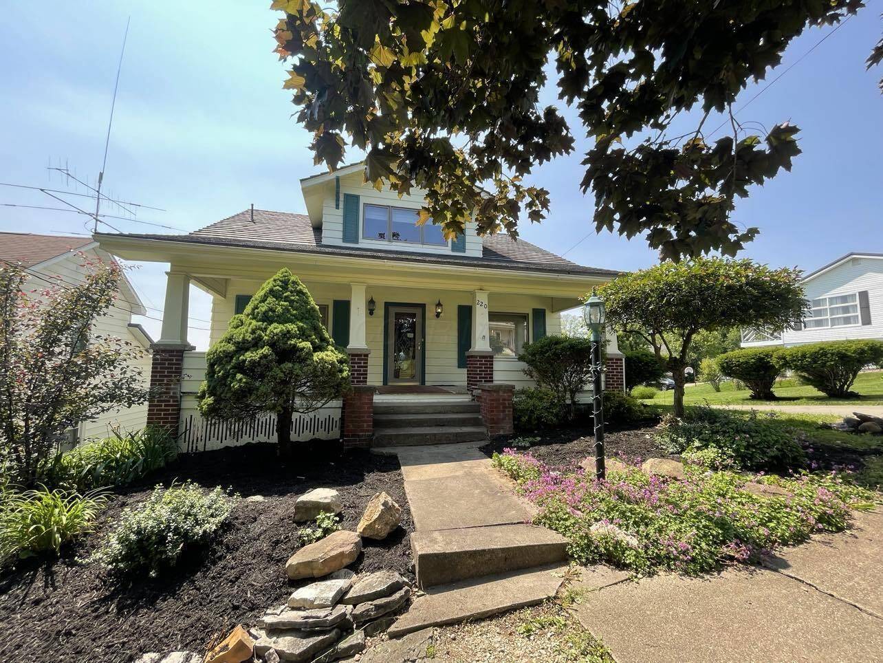 Junction City, OH 43748,220 Hill Street