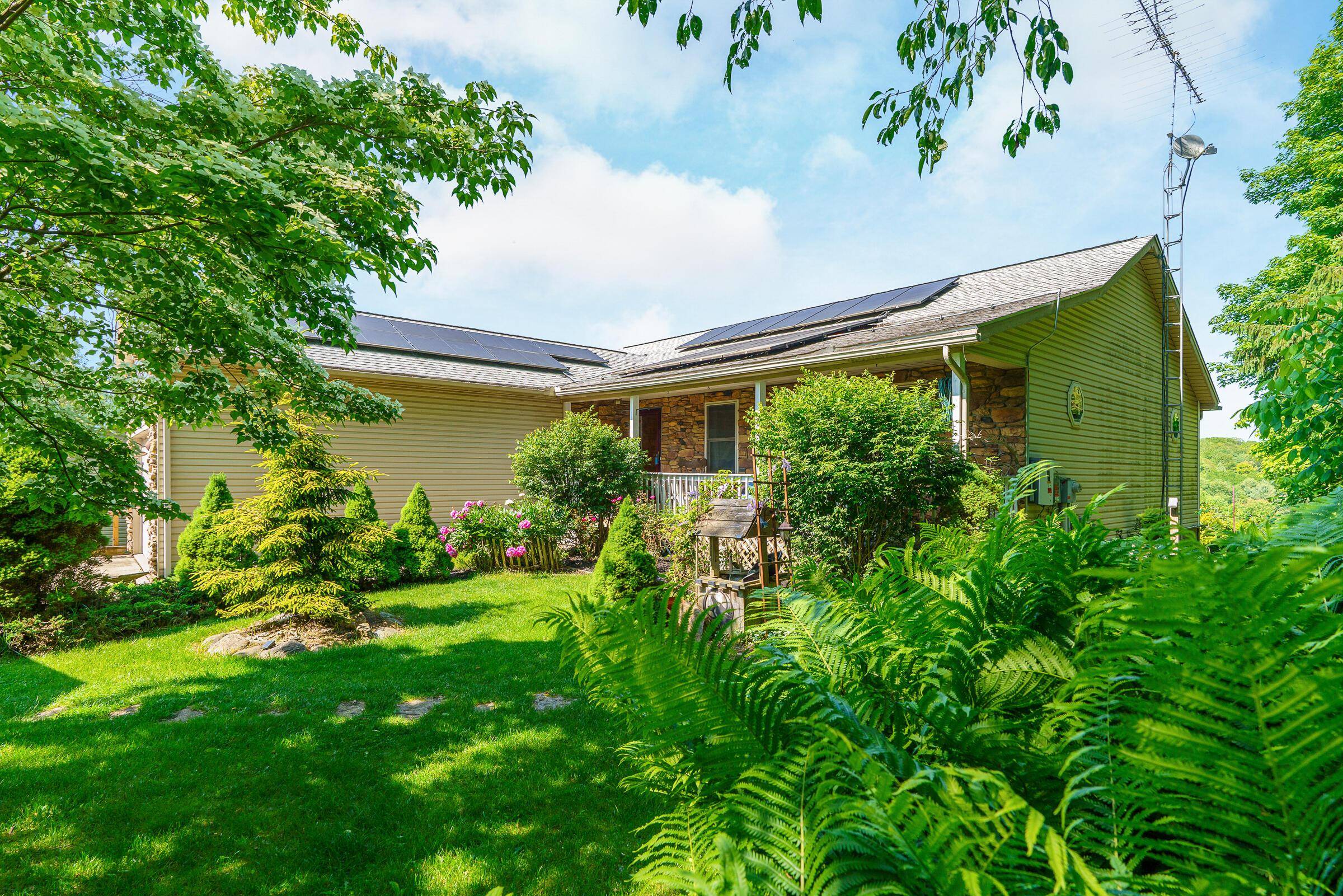 Howard, OH 43028,1708 Apple Valley Drive