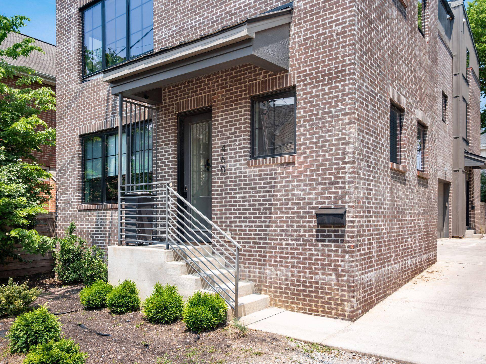Columbus, OH 43206,460 South Lane #460