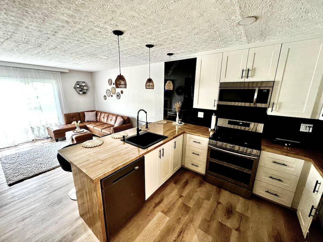 Columbus, OH 43230,4124 Blendon Way Drive #100B