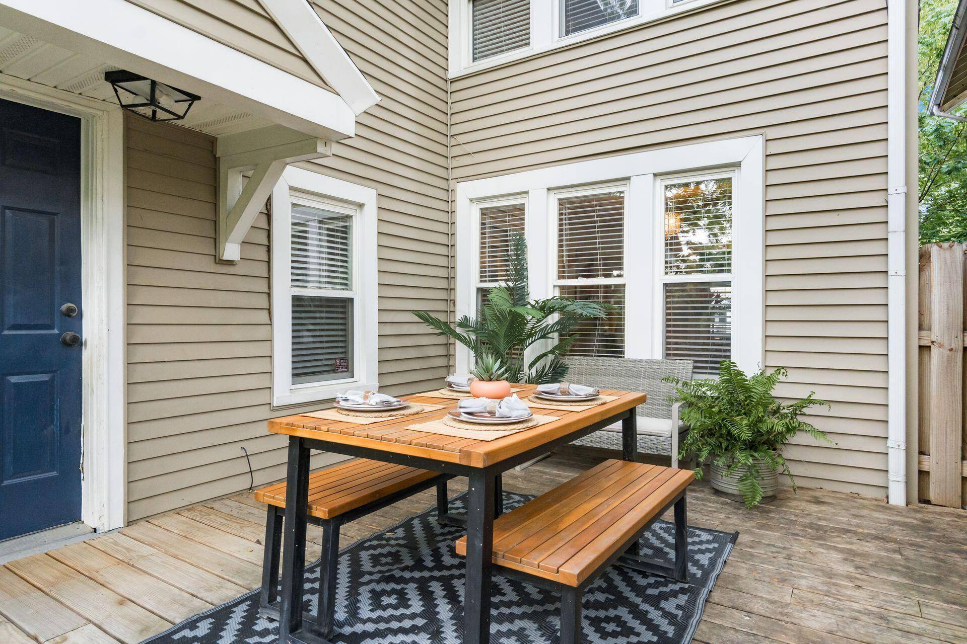 Columbus, OH 43206,1069 Miller Avenue