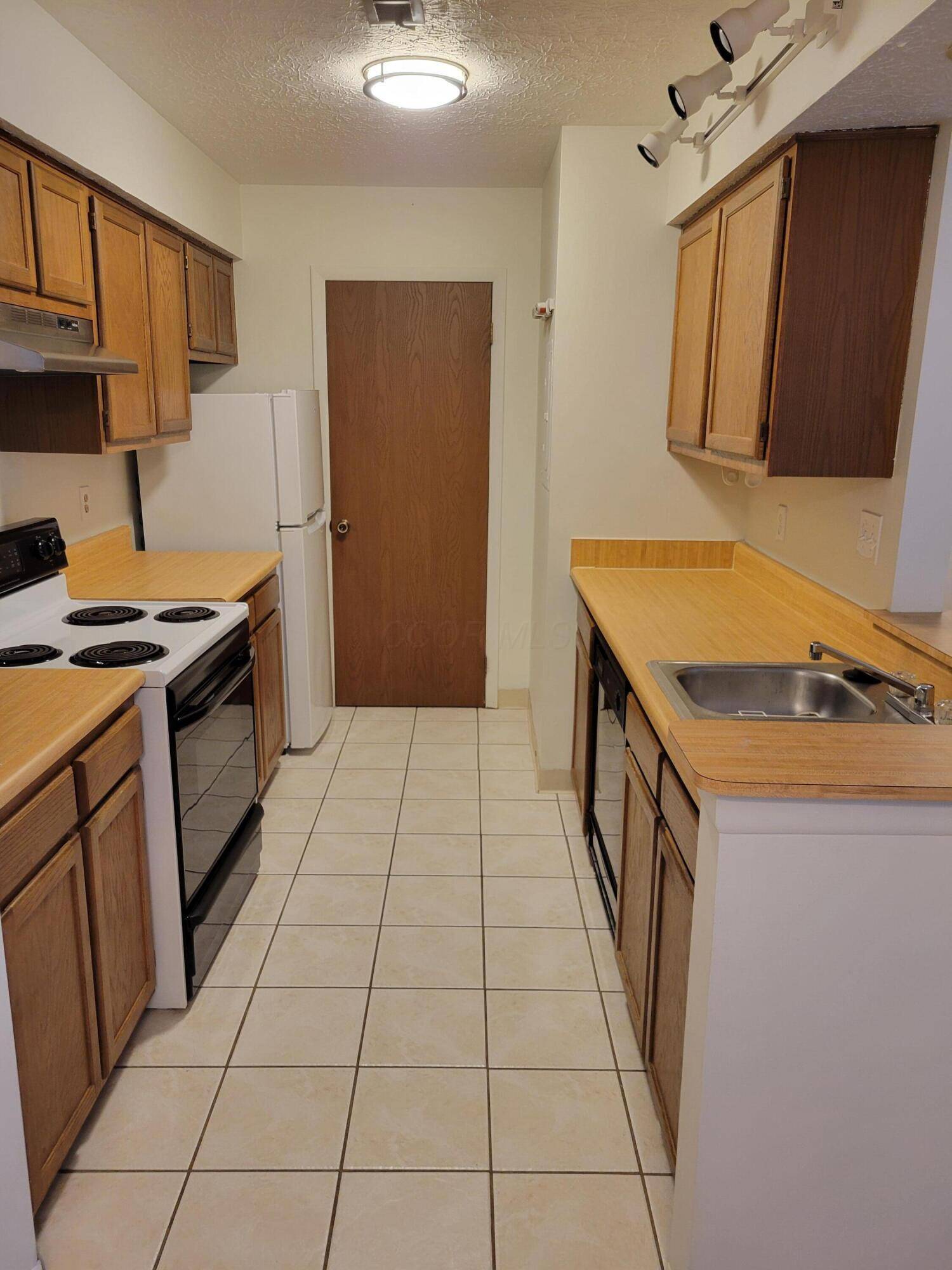 Columbus, OH 43220,2245 Hedgerow Road #C