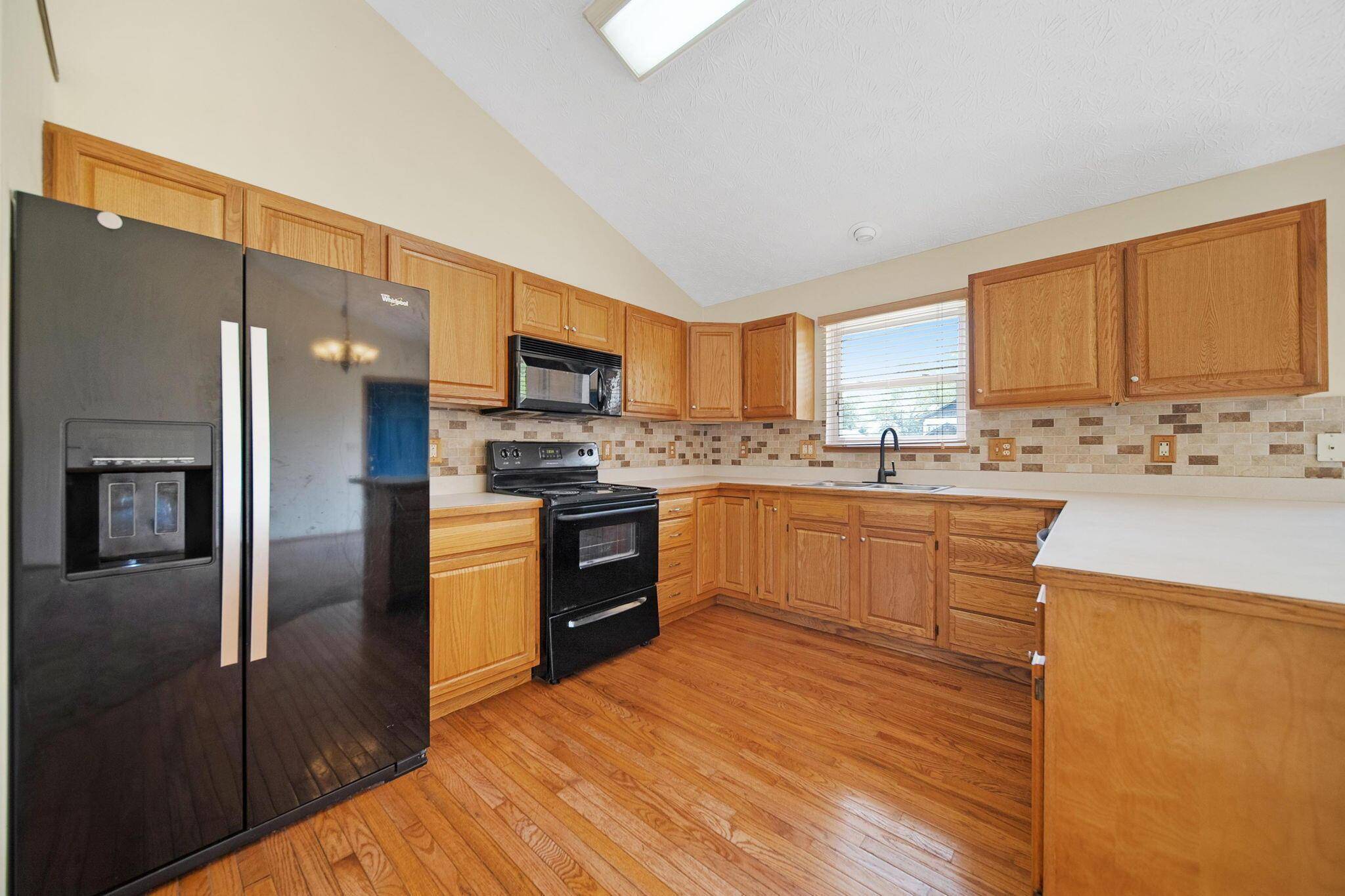 Thornville, OH 43076,412 Zanesville Avenue