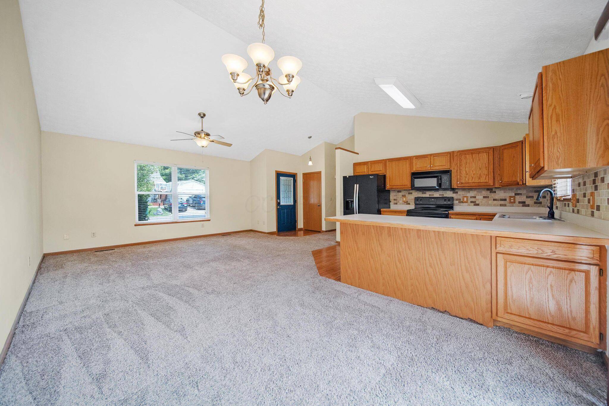 Thornville, OH 43076,412 Zanesville Avenue