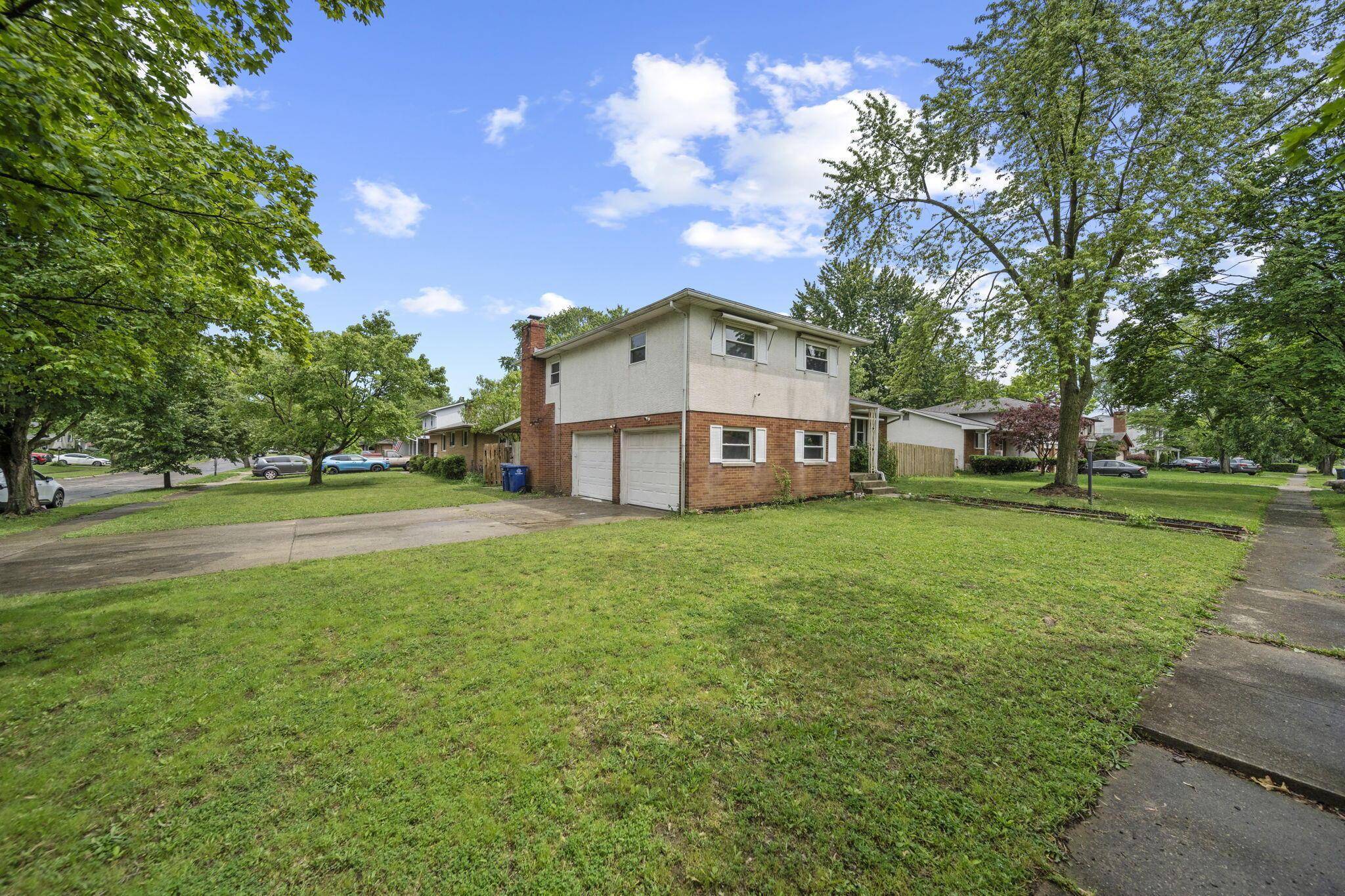 Columbus, OH 43229,5754 Loganwood Road