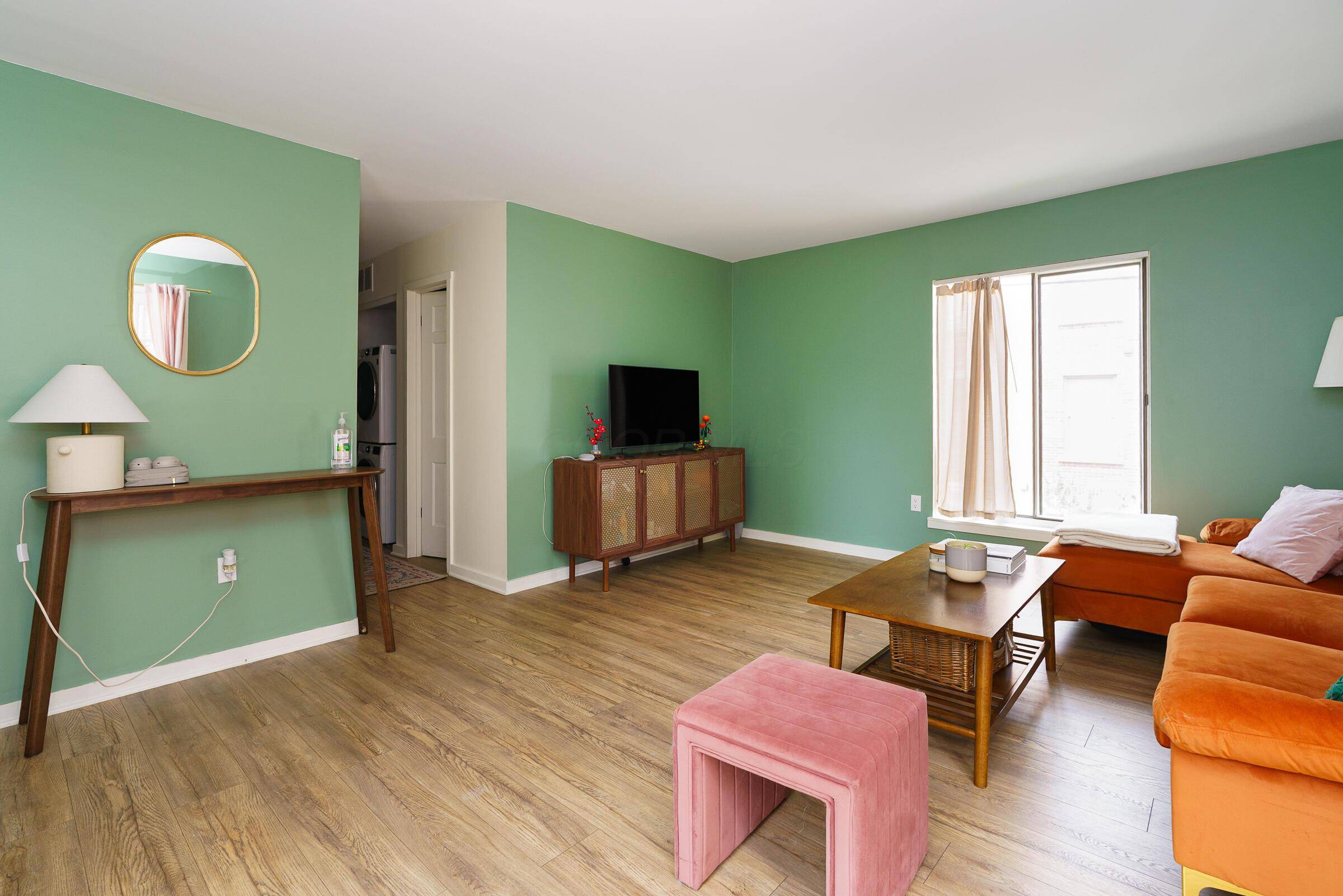 Columbus, OH 43206,277 Lear Street #11