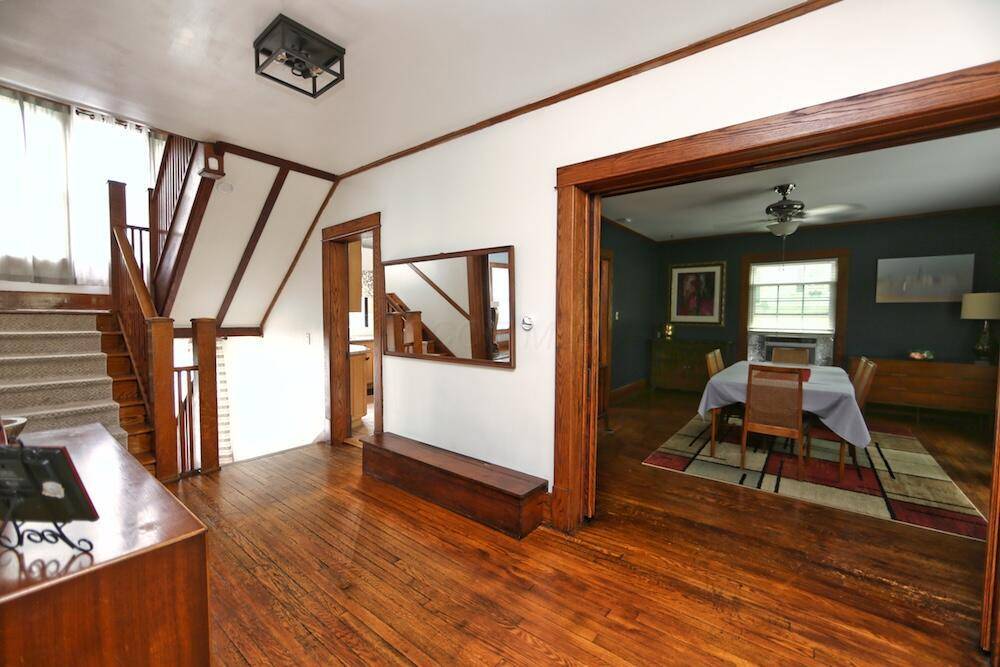 Mount Vernon, OH 43050,943 E High Street