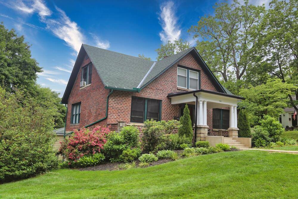 Mount Vernon, OH 43050,943 E High Street