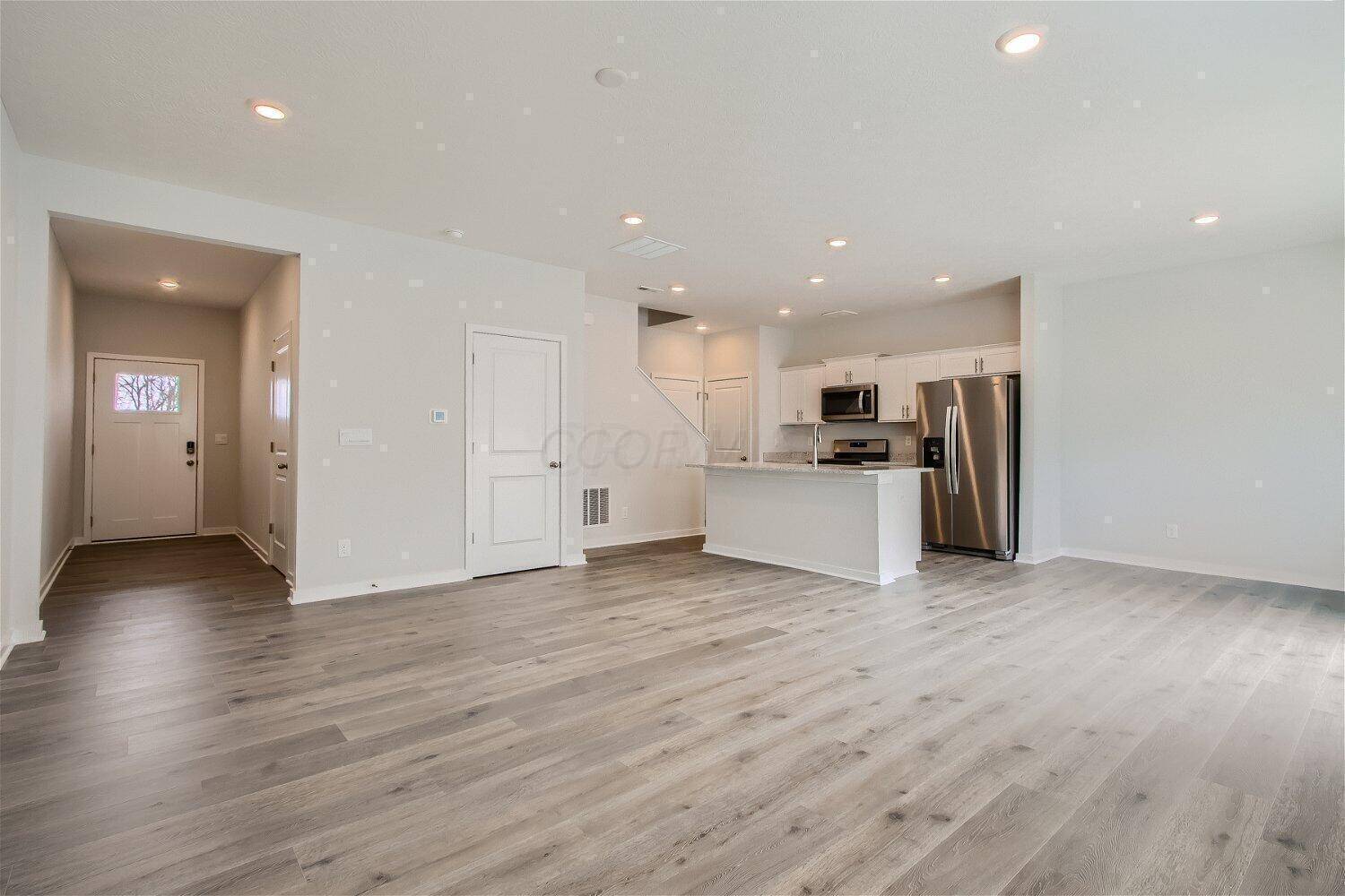 Columbus, OH 43228,6337 Darby Plains Street
