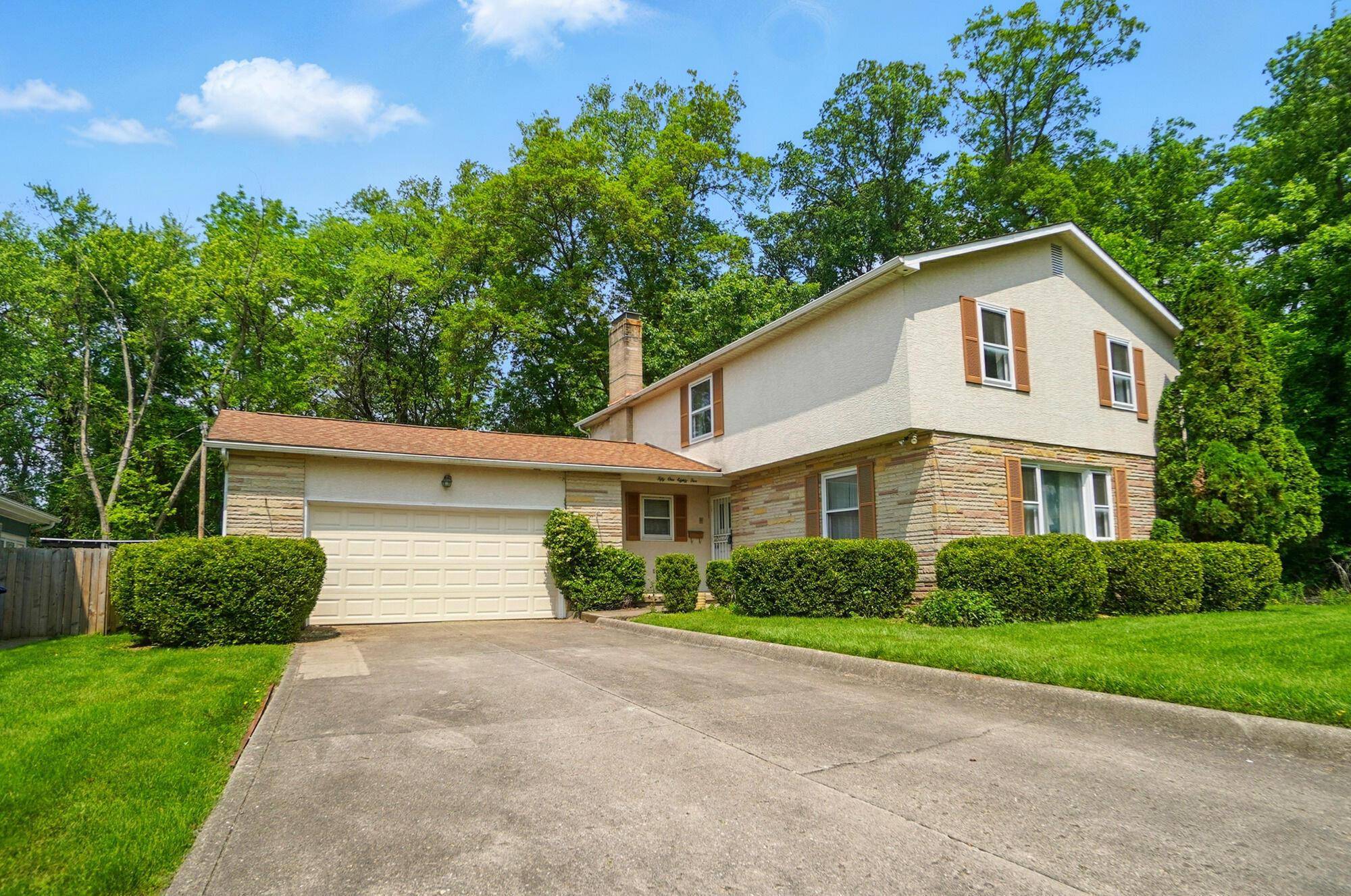Columbus, OH 43229,5185 Woodside Drive