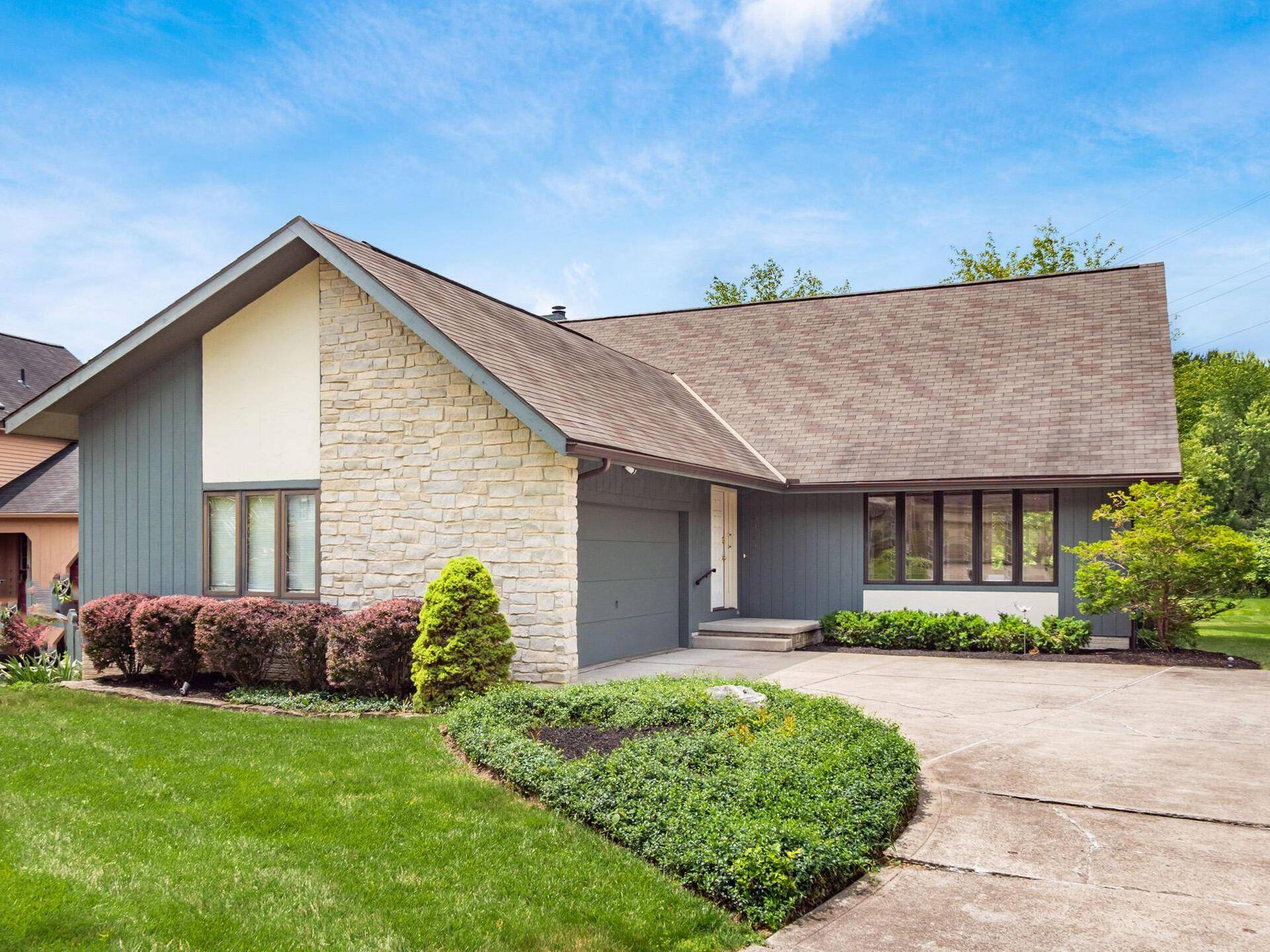 Columbus, OH 43230,5434 Flat Head Court